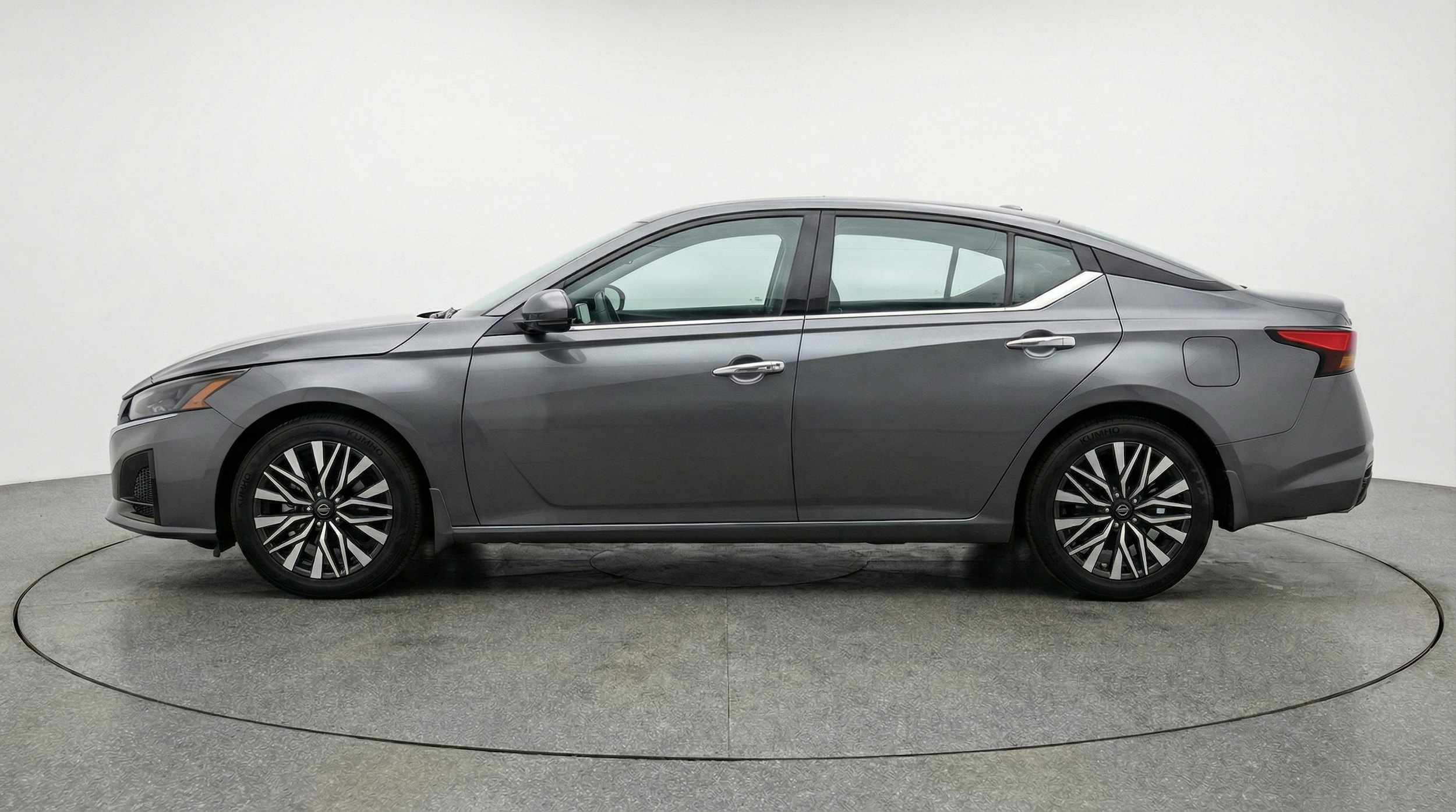 Thumbnail: 2025 Nissan Altima - 4