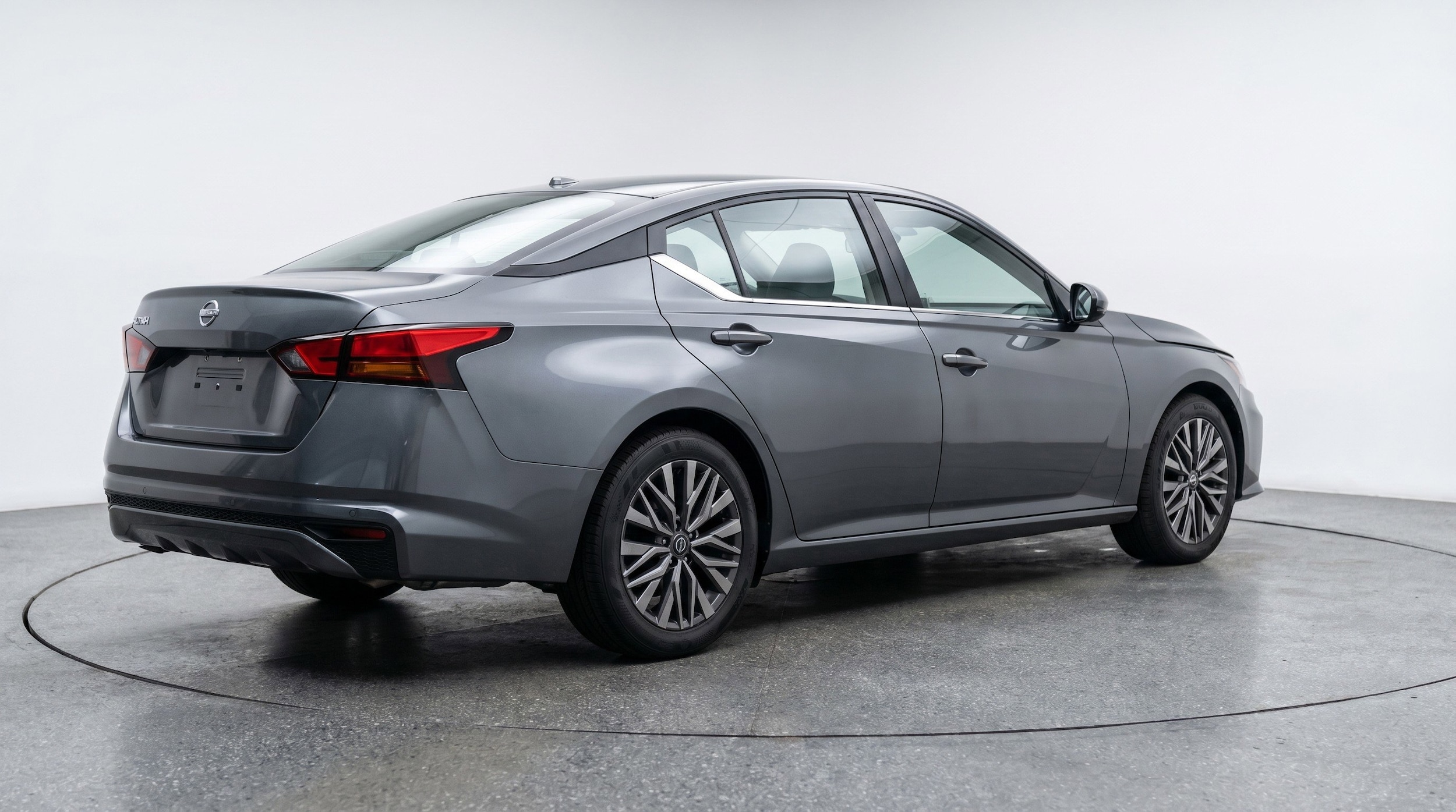 Thumbnail: 2025 Nissan Altima - 9