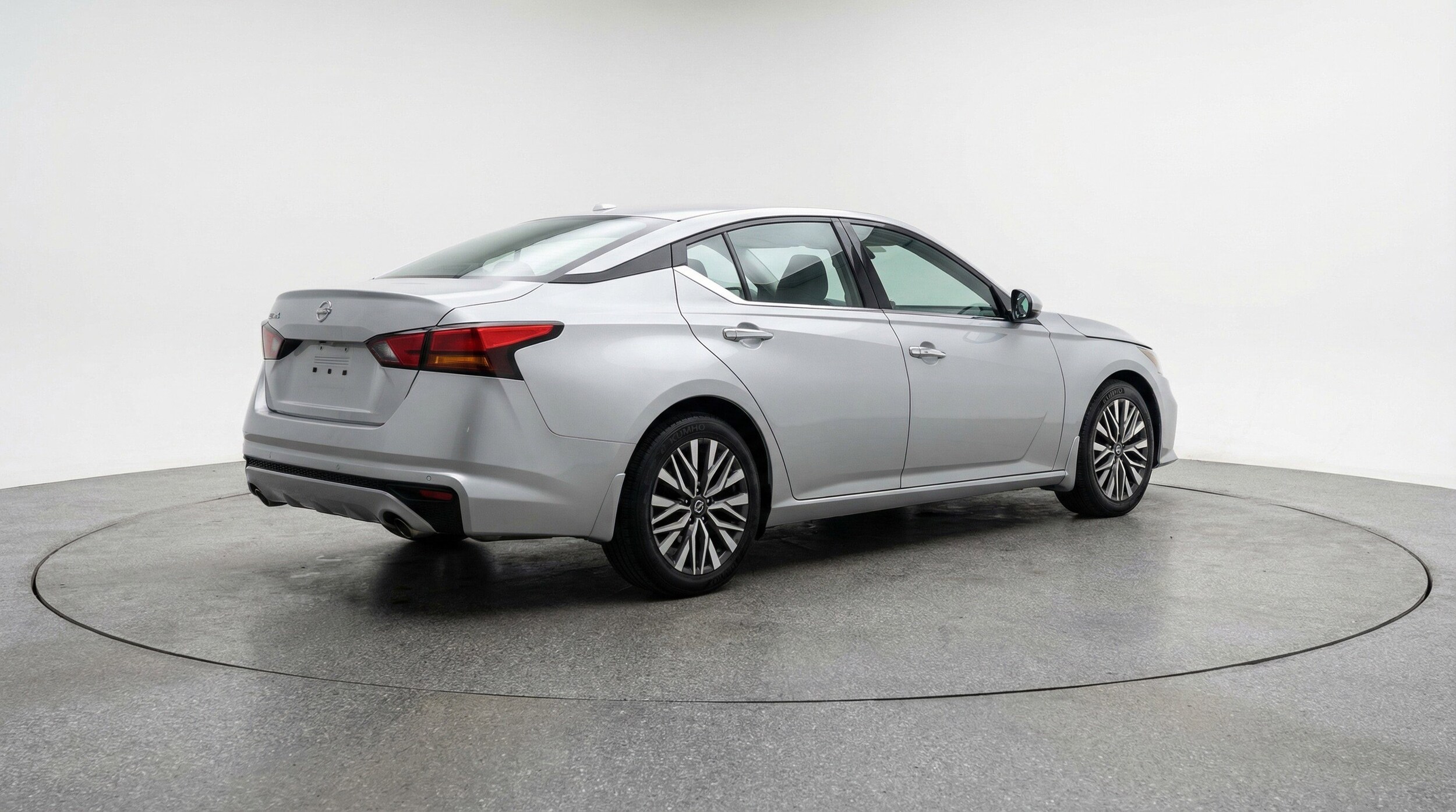 Thumbnail: 2025 Nissan Altima - 9