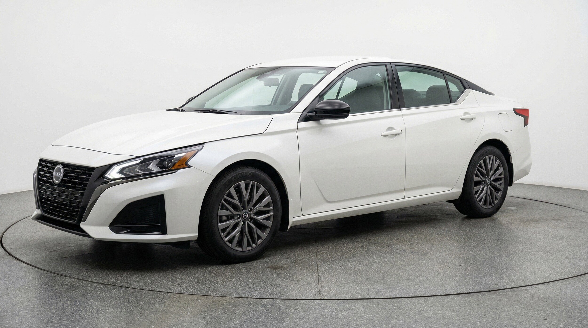 Thumbnail: 2025 Nissan Altima - 3