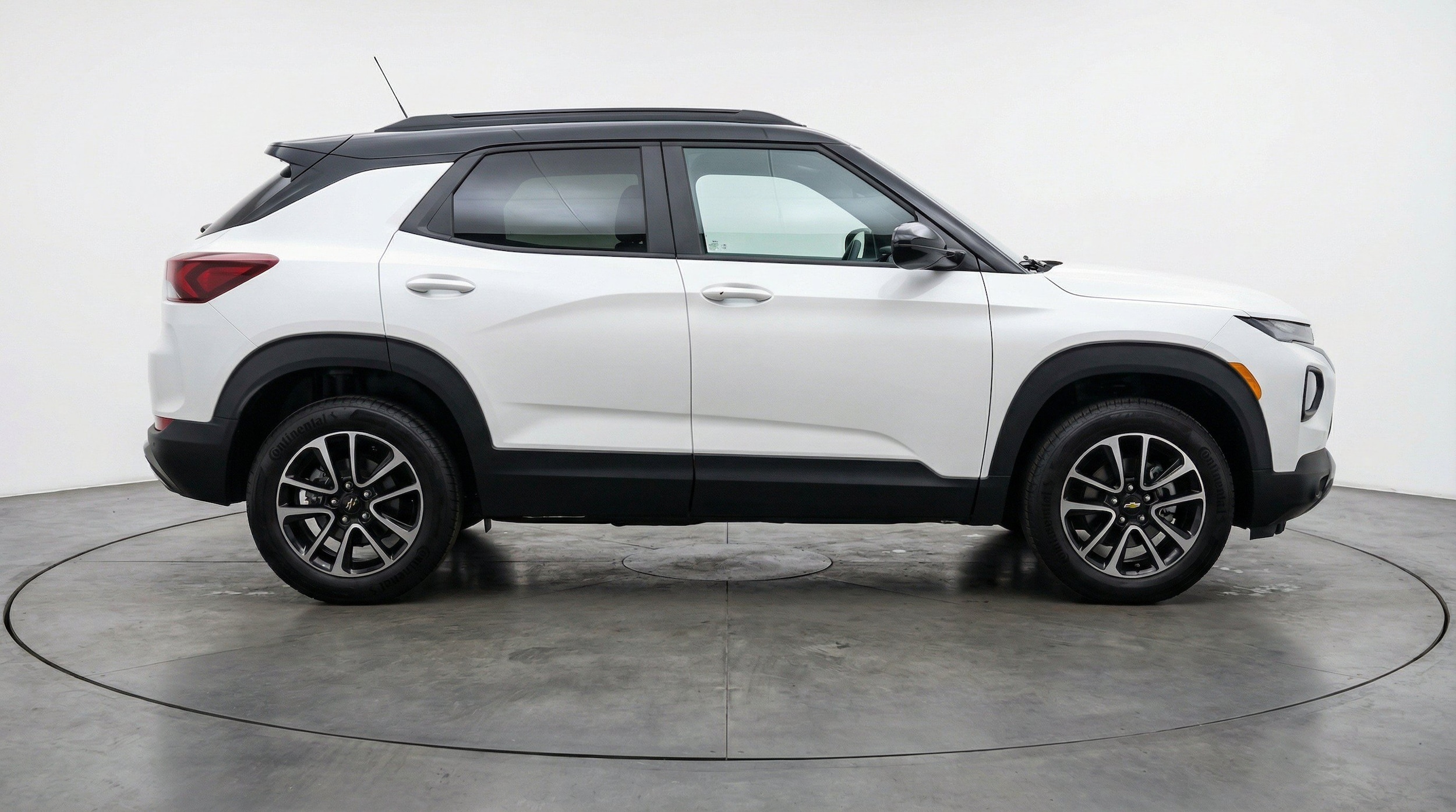 Thumbnail: 2025 Chevrolet TrailBlazer - 11