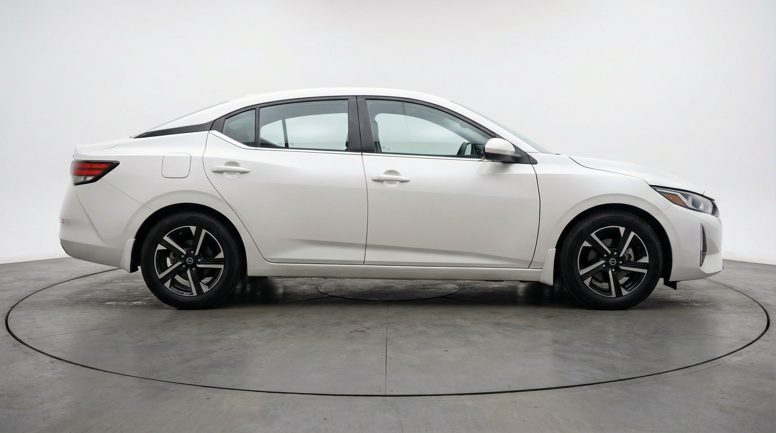 Thumbnail: 2025 Nissan Sentra - 11