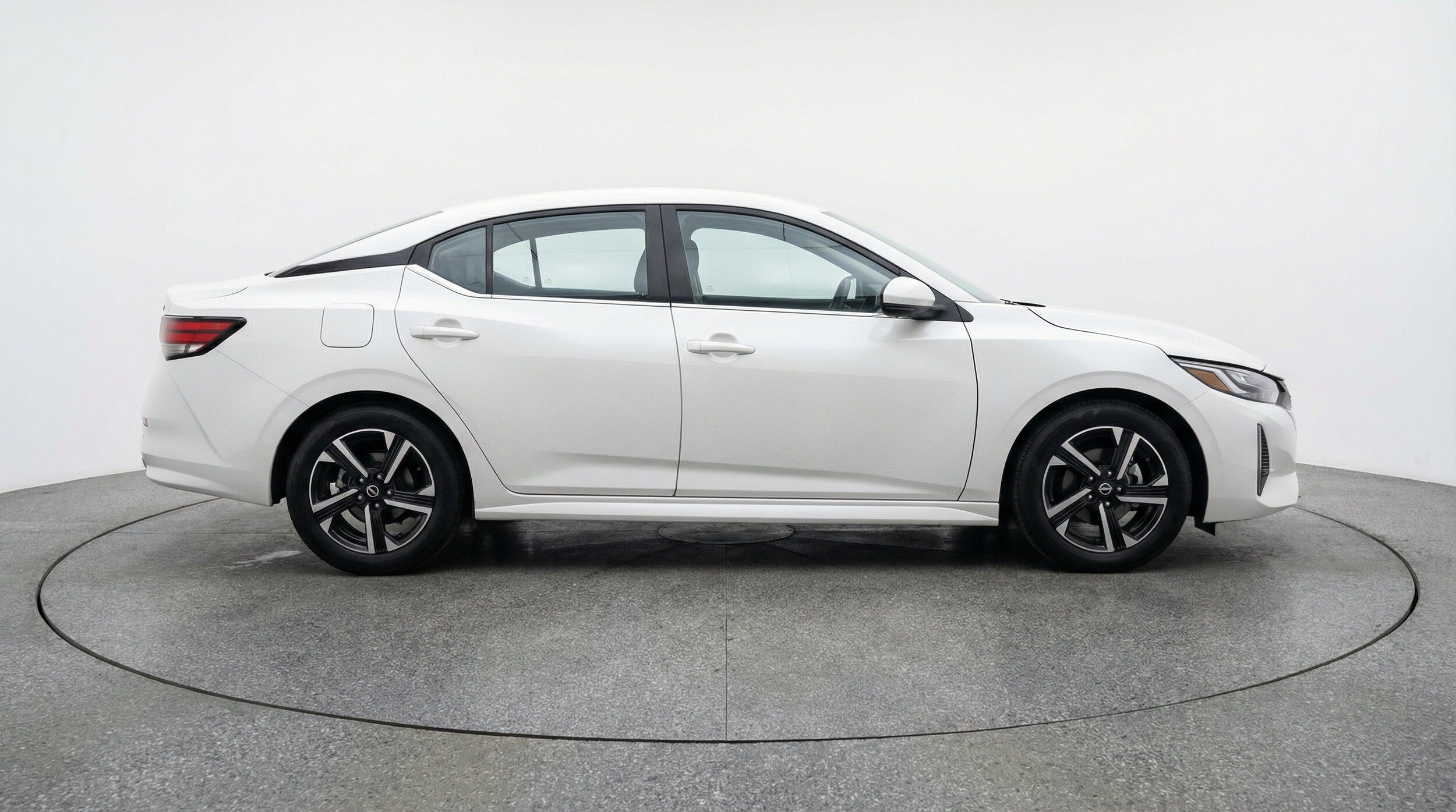 Thumbnail: 2025 Nissan Sentra - 11