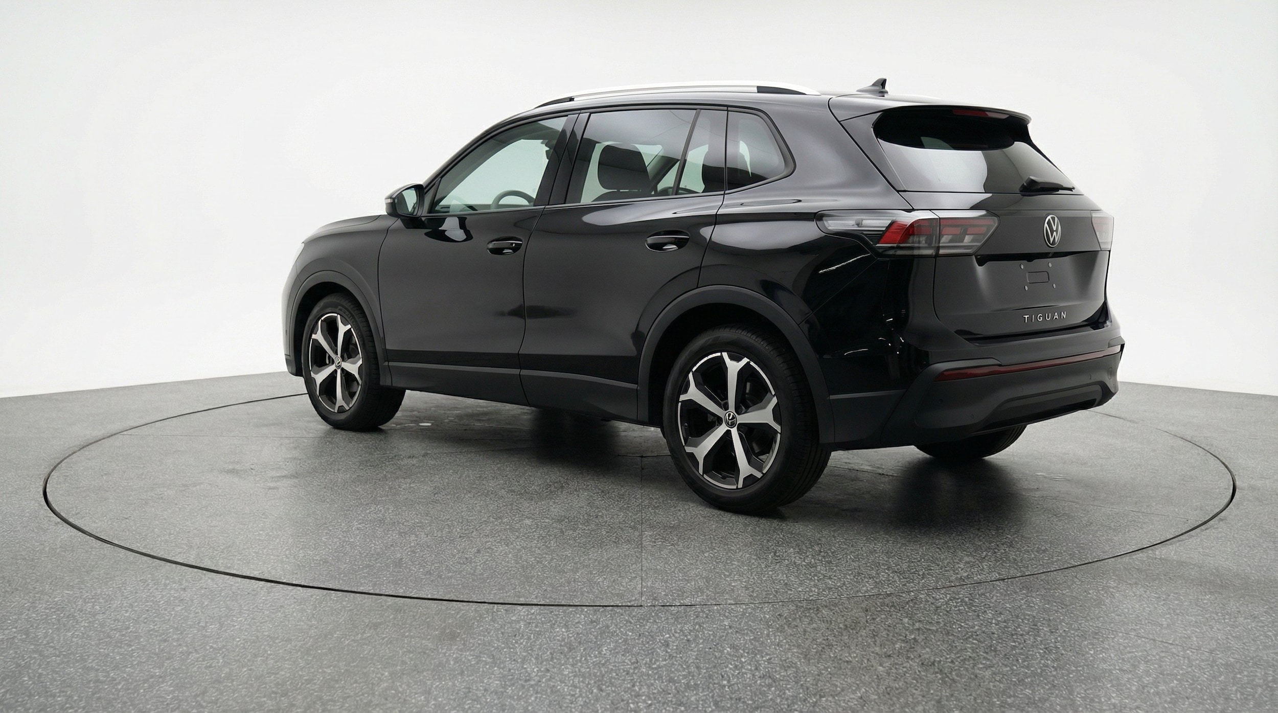 Thumbnail: 2026 Volkswagen Tiguan - 6