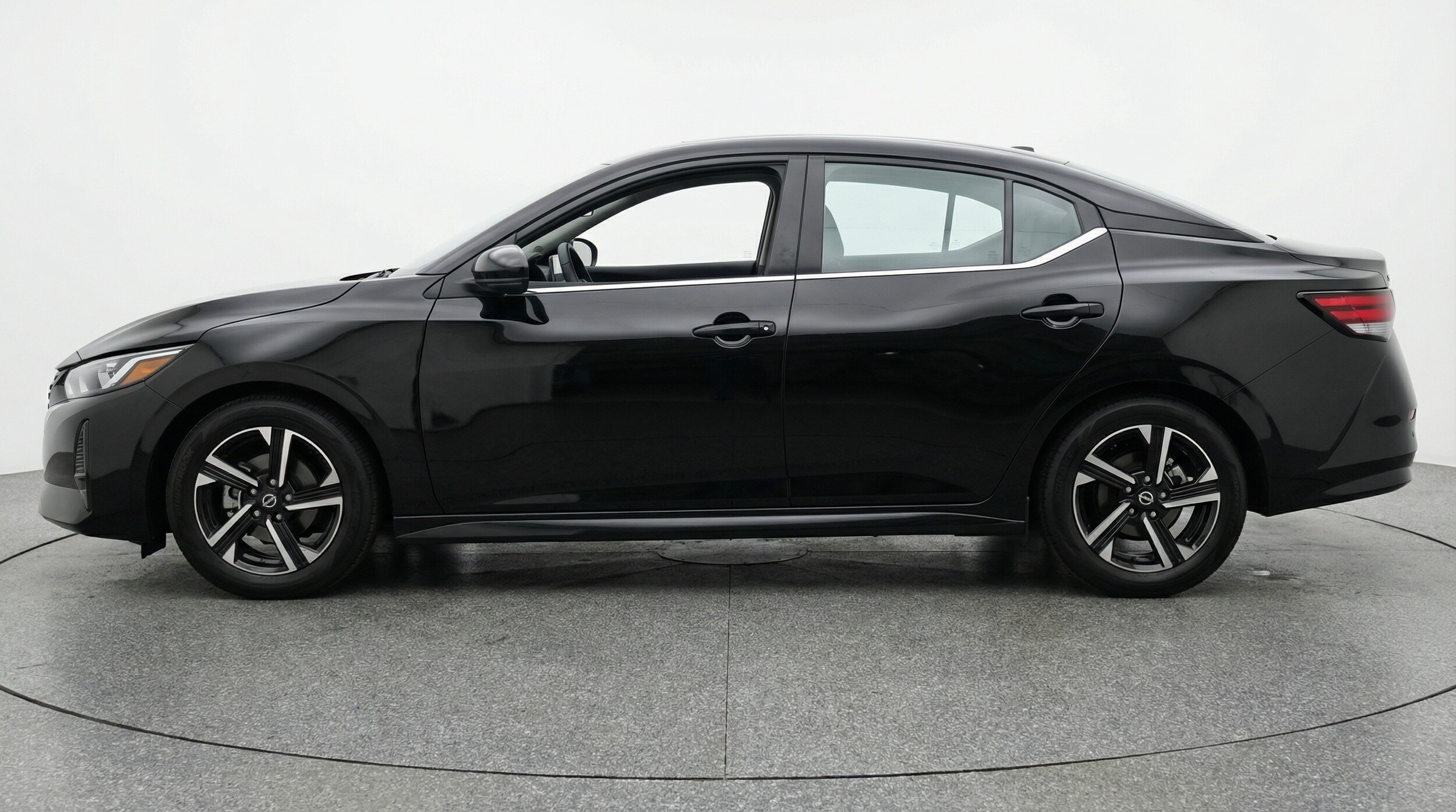 Thumbnail: 2025 Nissan Sentra - 4