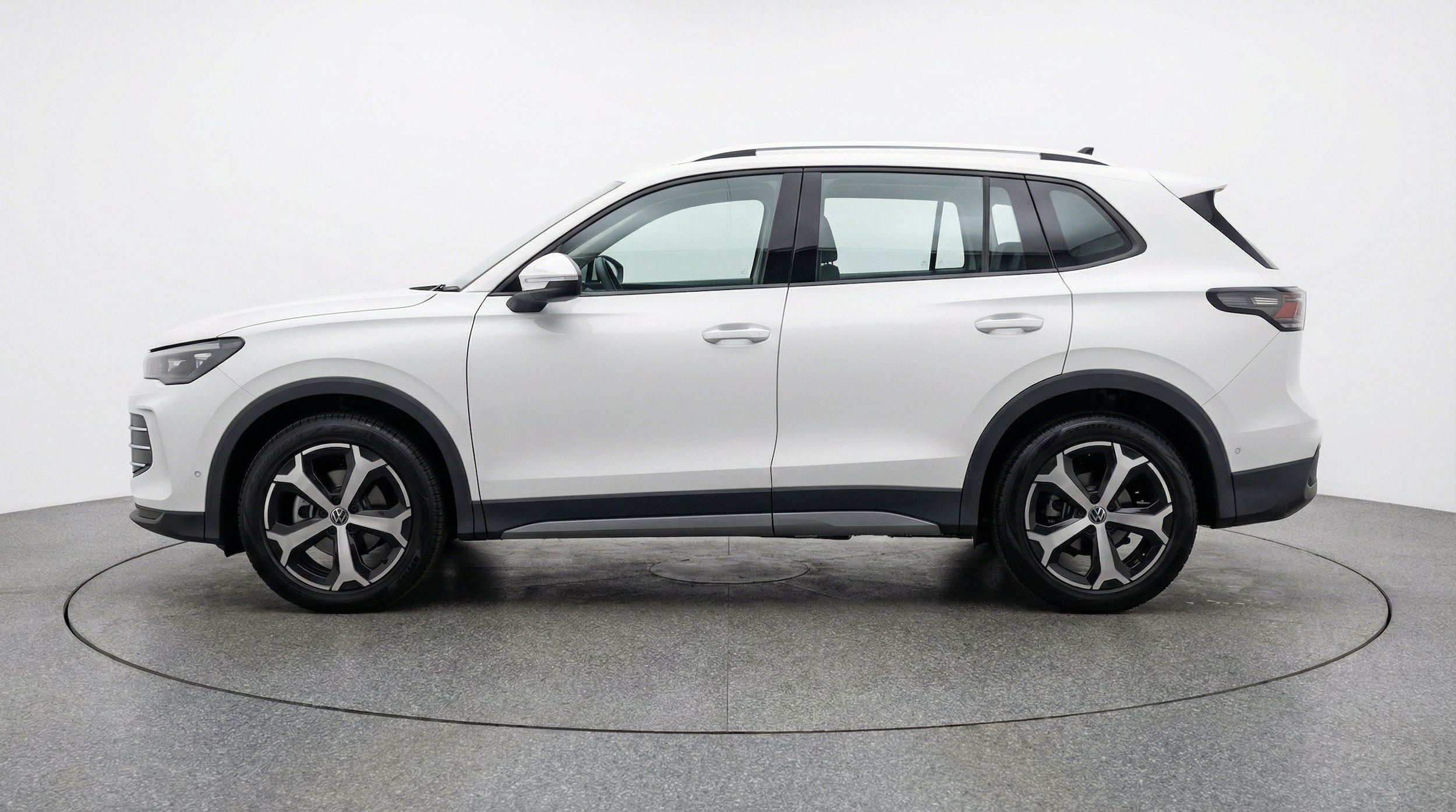 Thumbnail: 2026 Volkswagen Tiguan - 5