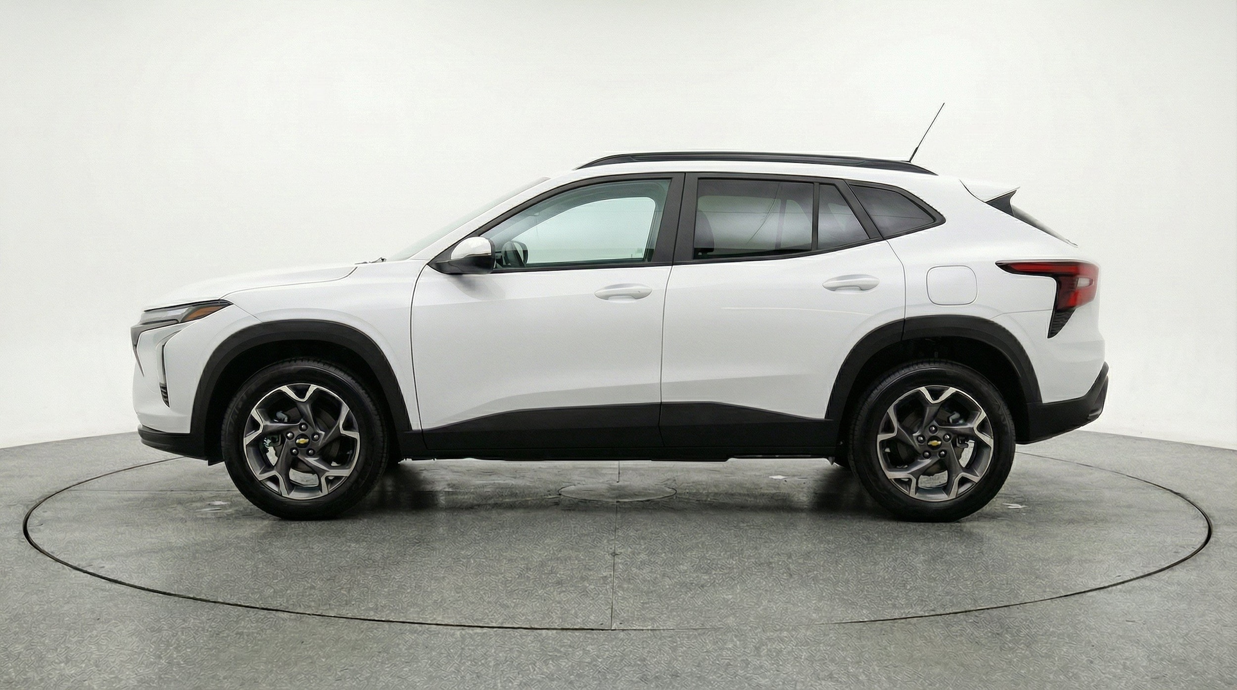 Thumbnail: 2025 Chevrolet Trax - 5