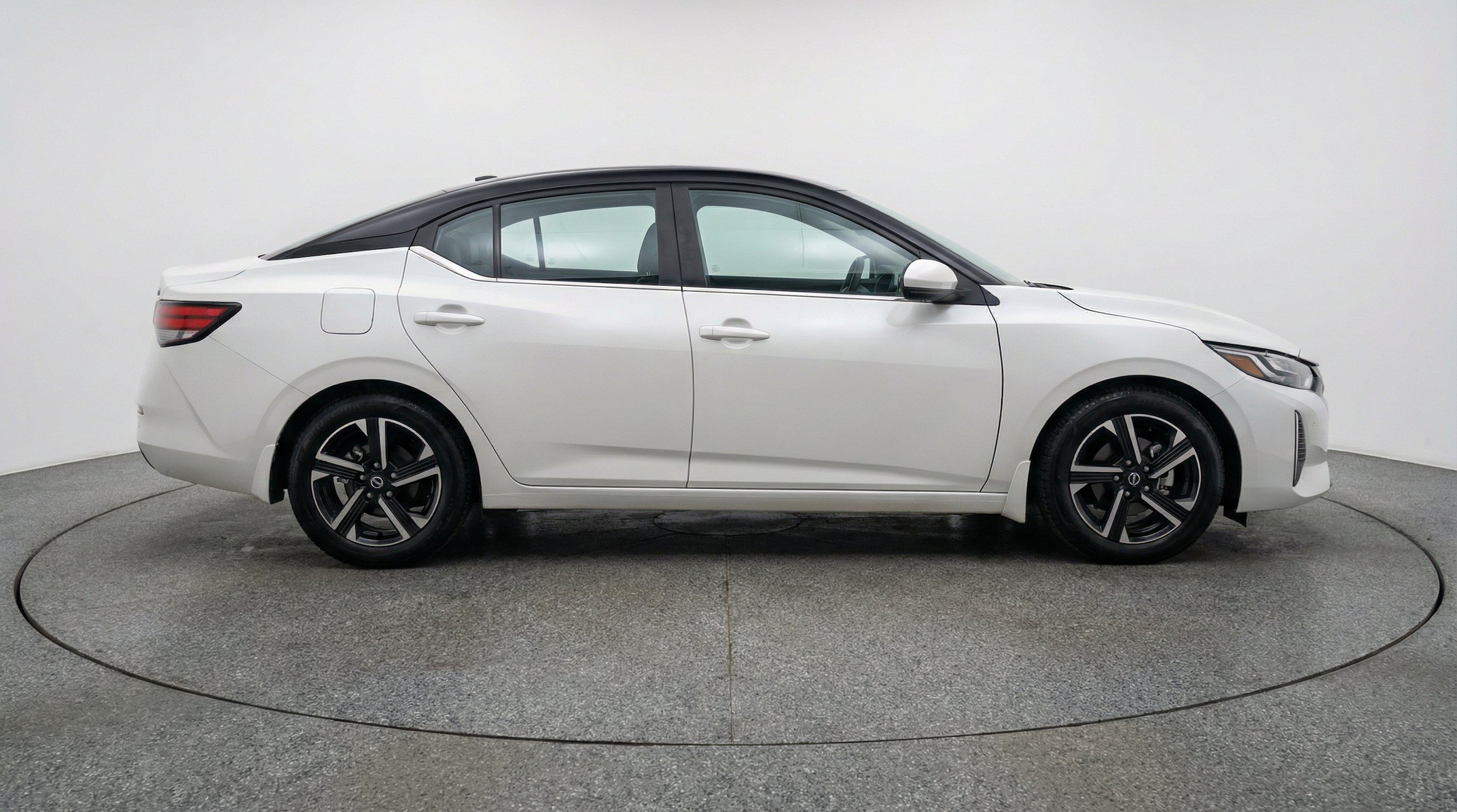 Thumbnail: 2025 Nissan Sentra - 10