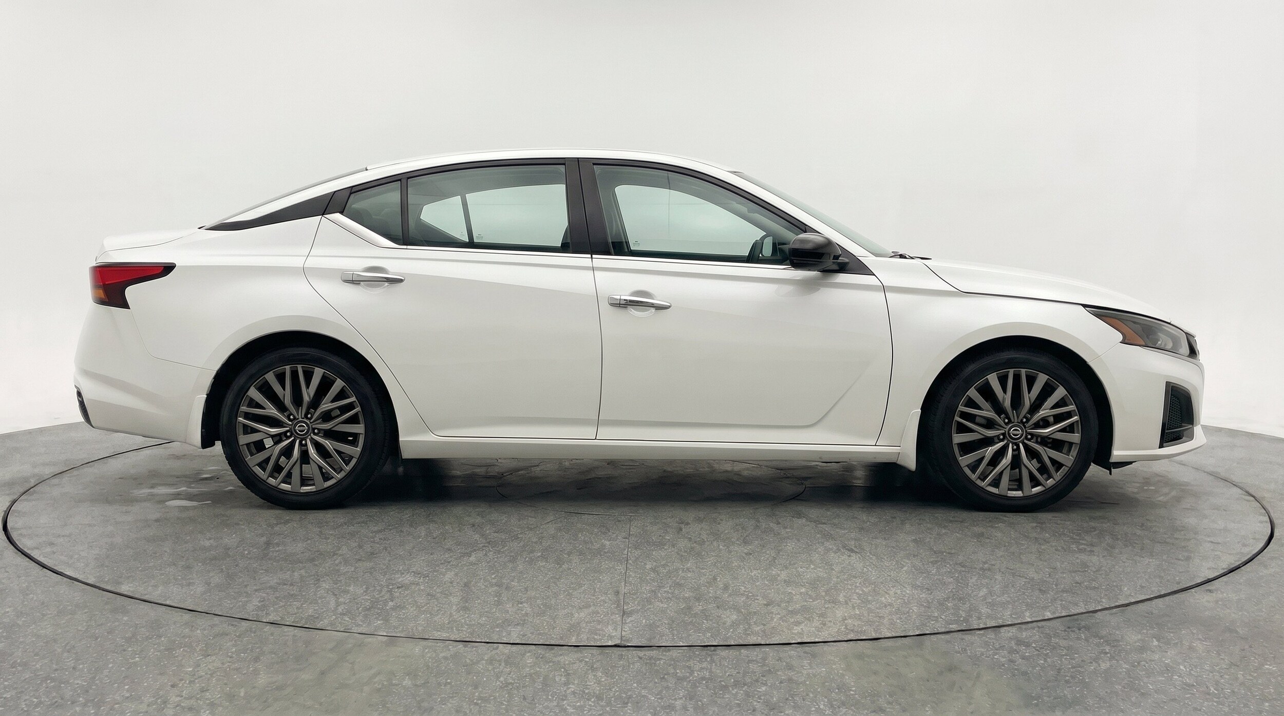 Thumbnail: 2025 Nissan Altima - 11