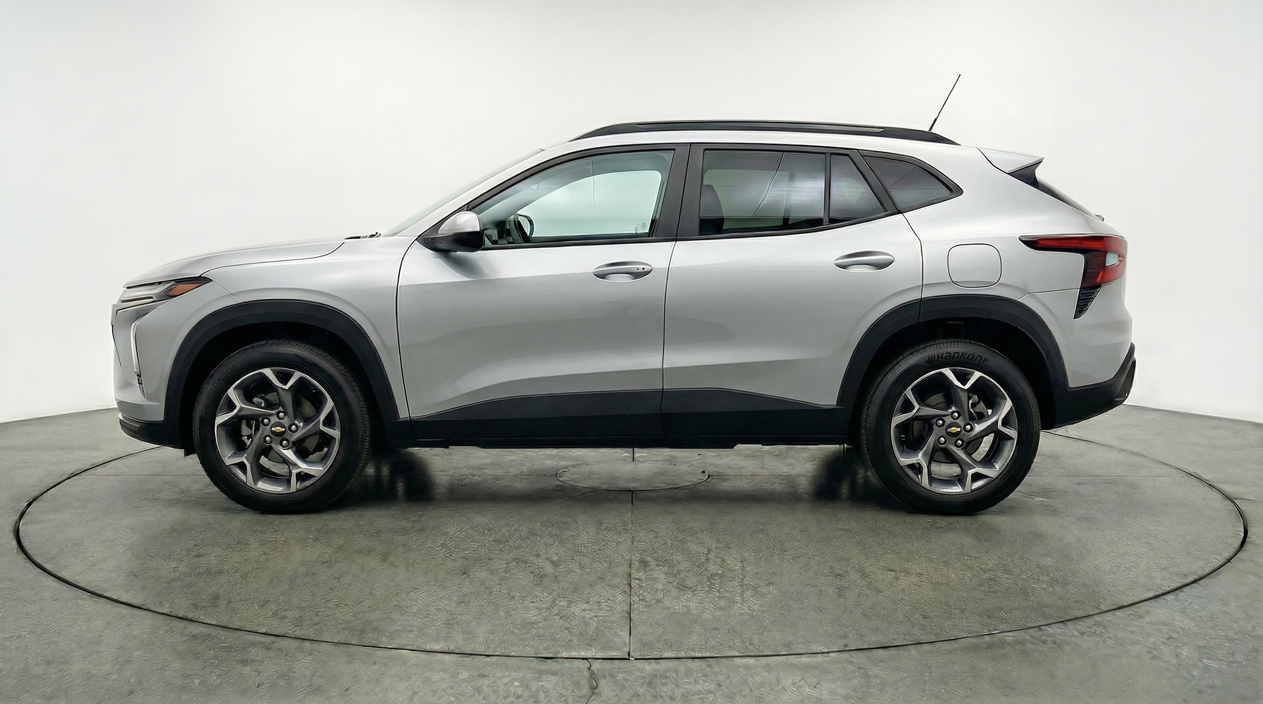 Thumbnail: 2025 Chevrolet Trax - 4