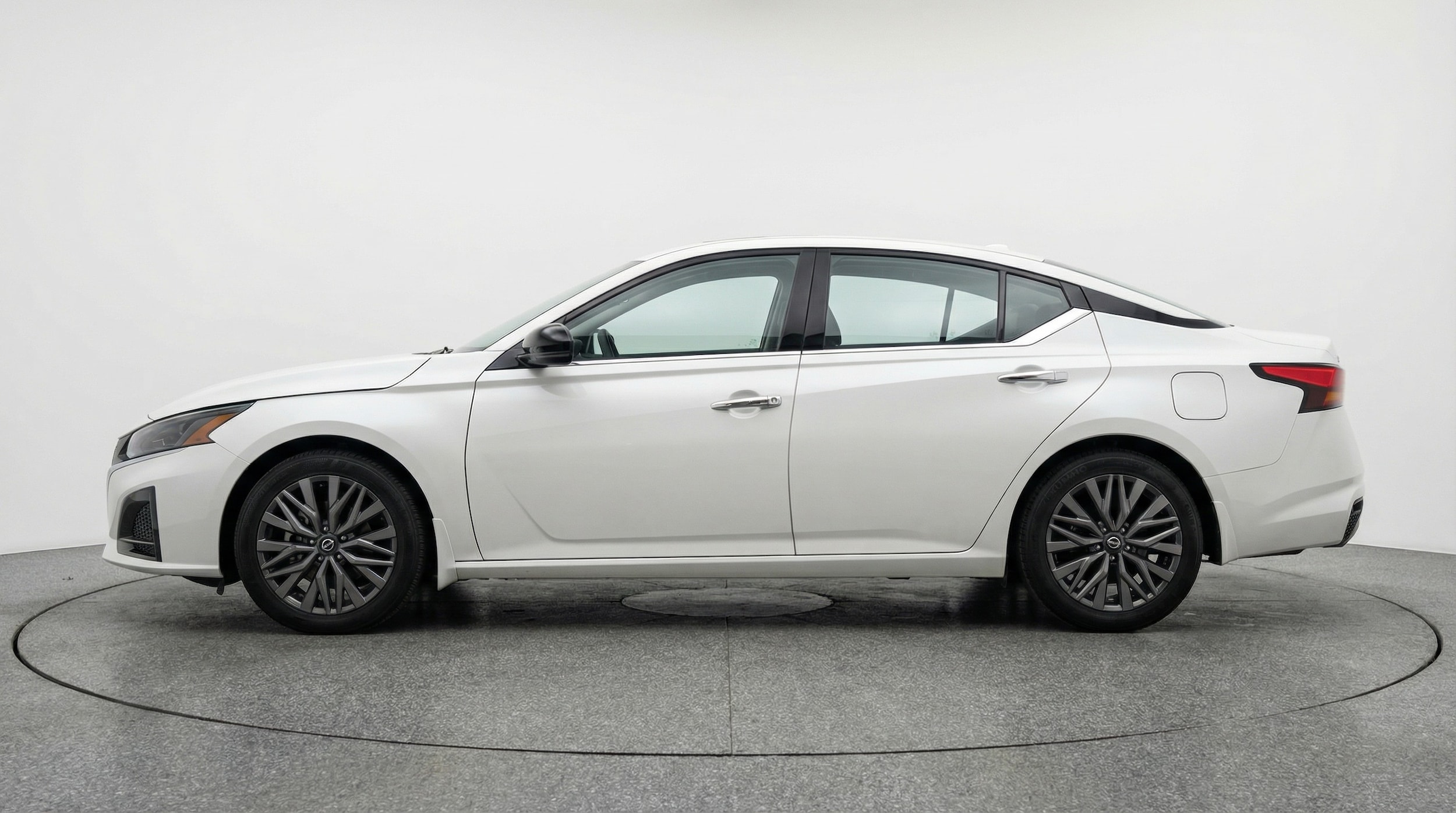 Thumbnail: 2025 Nissan Altima - 4