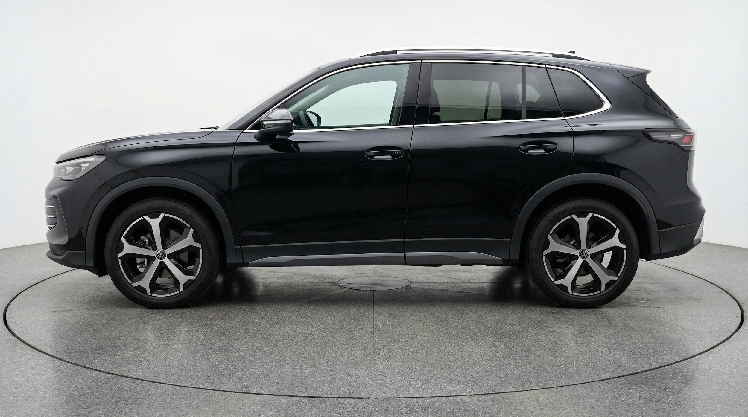 Thumbnail: 2026 Volkswagen Tiguan - 5