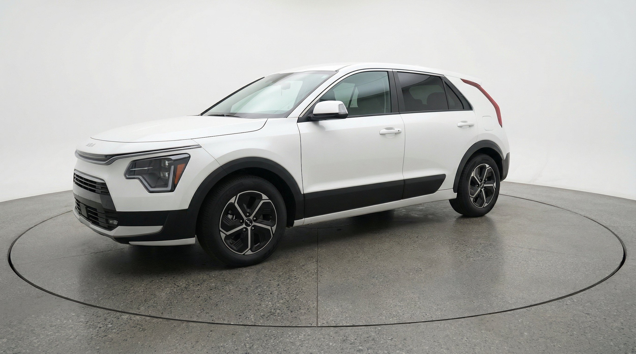 Thumbnail: 2026 Kia Niro - 3