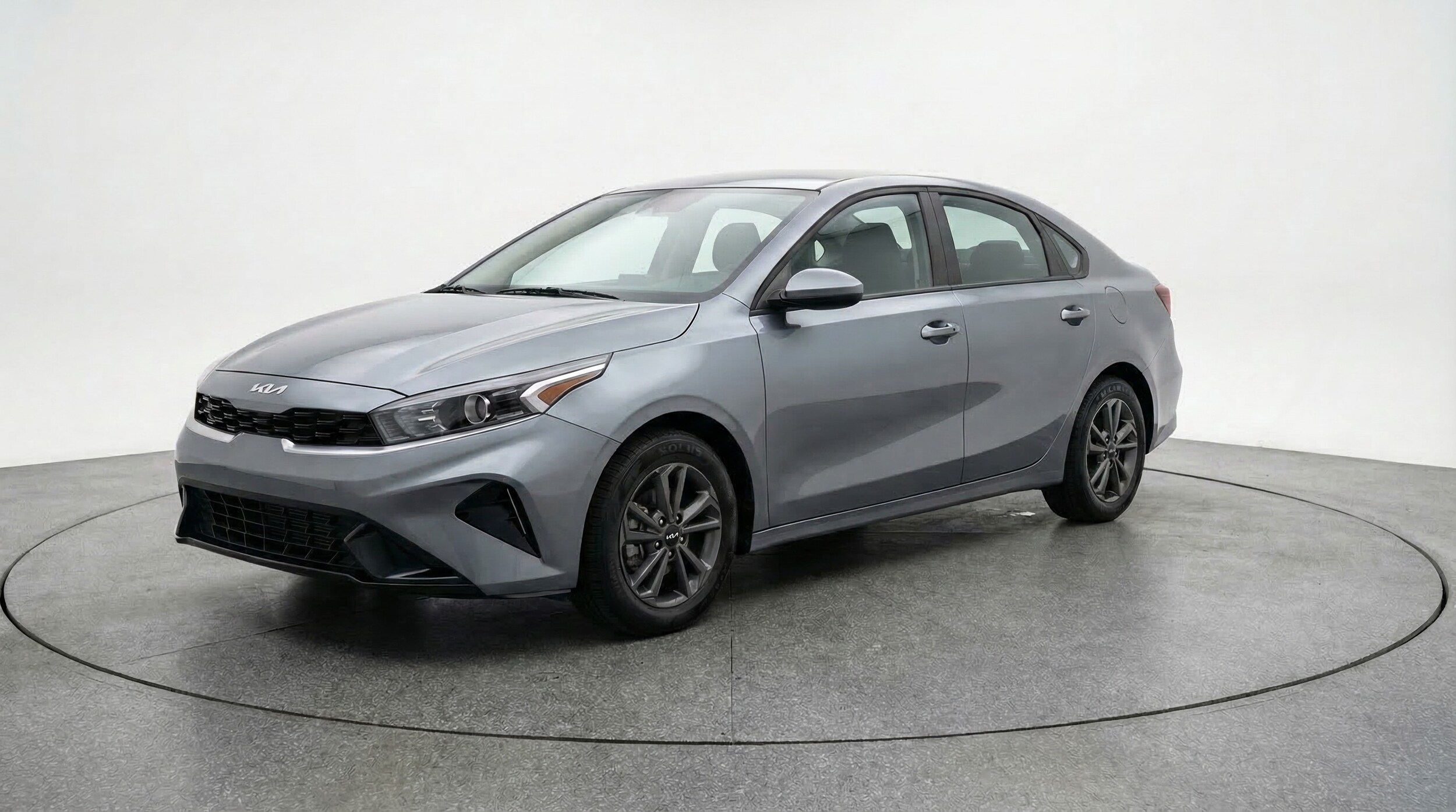 Thumbnail: 2024 Kia Forte - 3