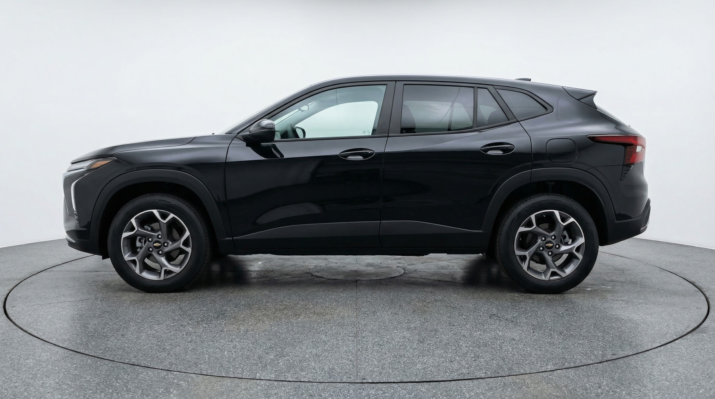 Thumbnail: 2025 Chevrolet Trax - 4