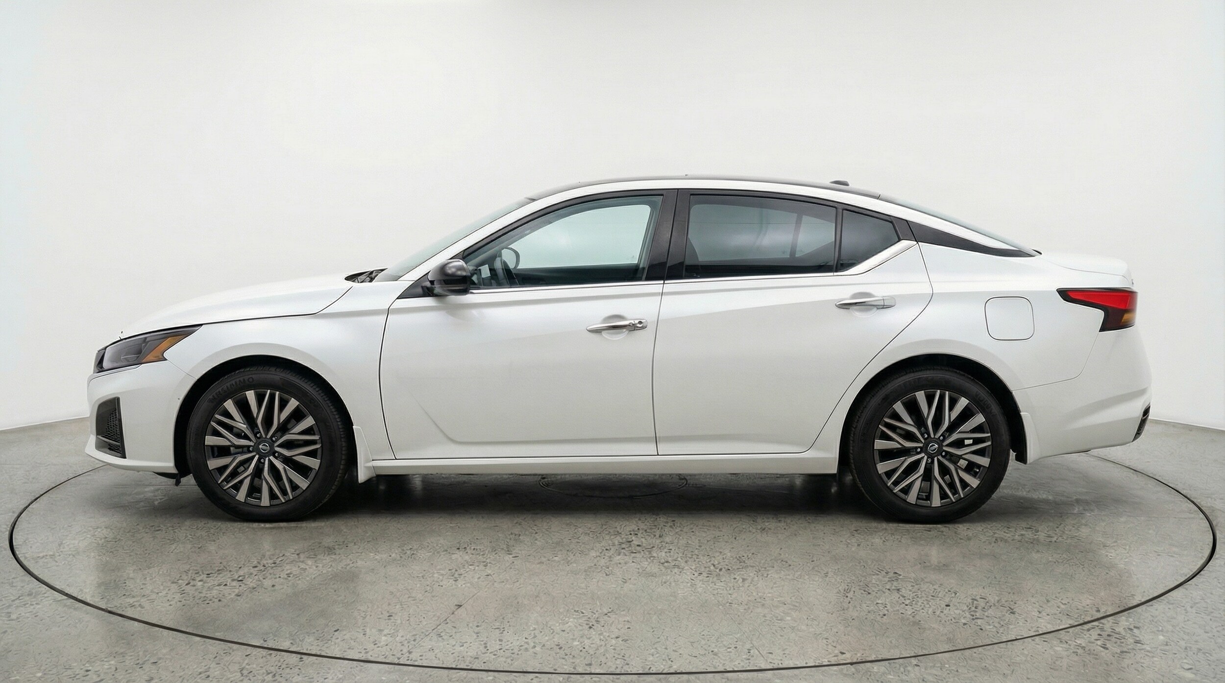 Thumbnail: 2025 Nissan Altima - 4