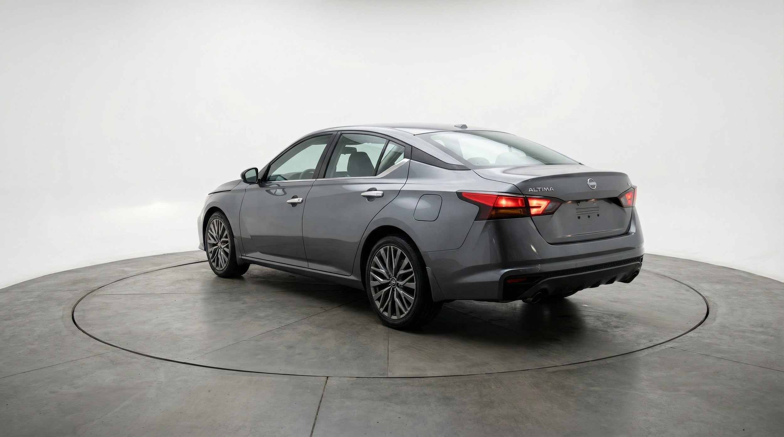 Thumbnail: 2025 Nissan Altima - 5