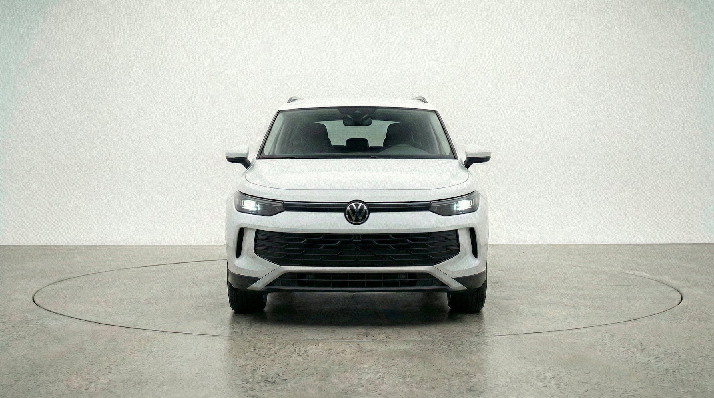 Thumbnail: 2026 Volkswagen Tiguan - 2