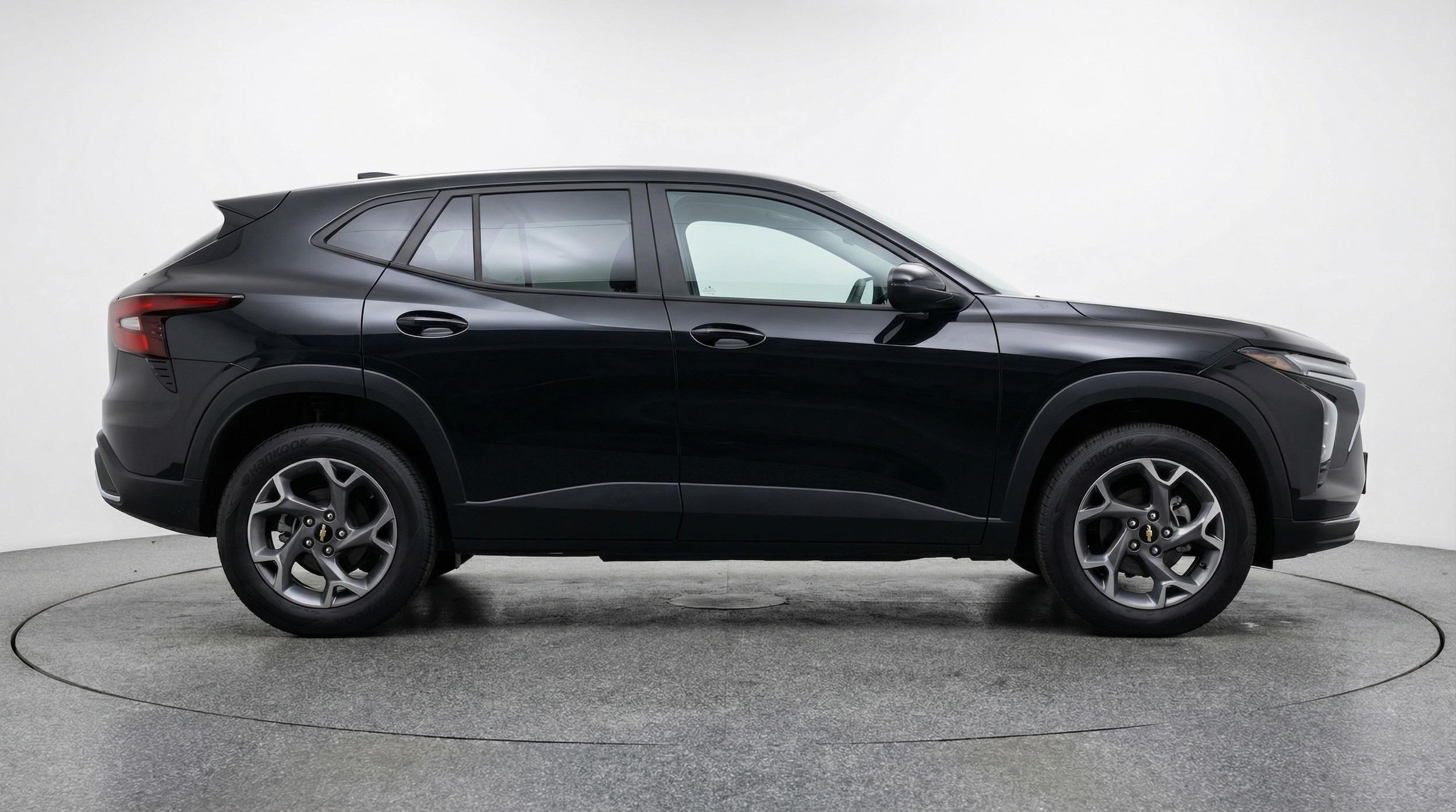 Thumbnail: 2025 Chevrolet Trax - 8