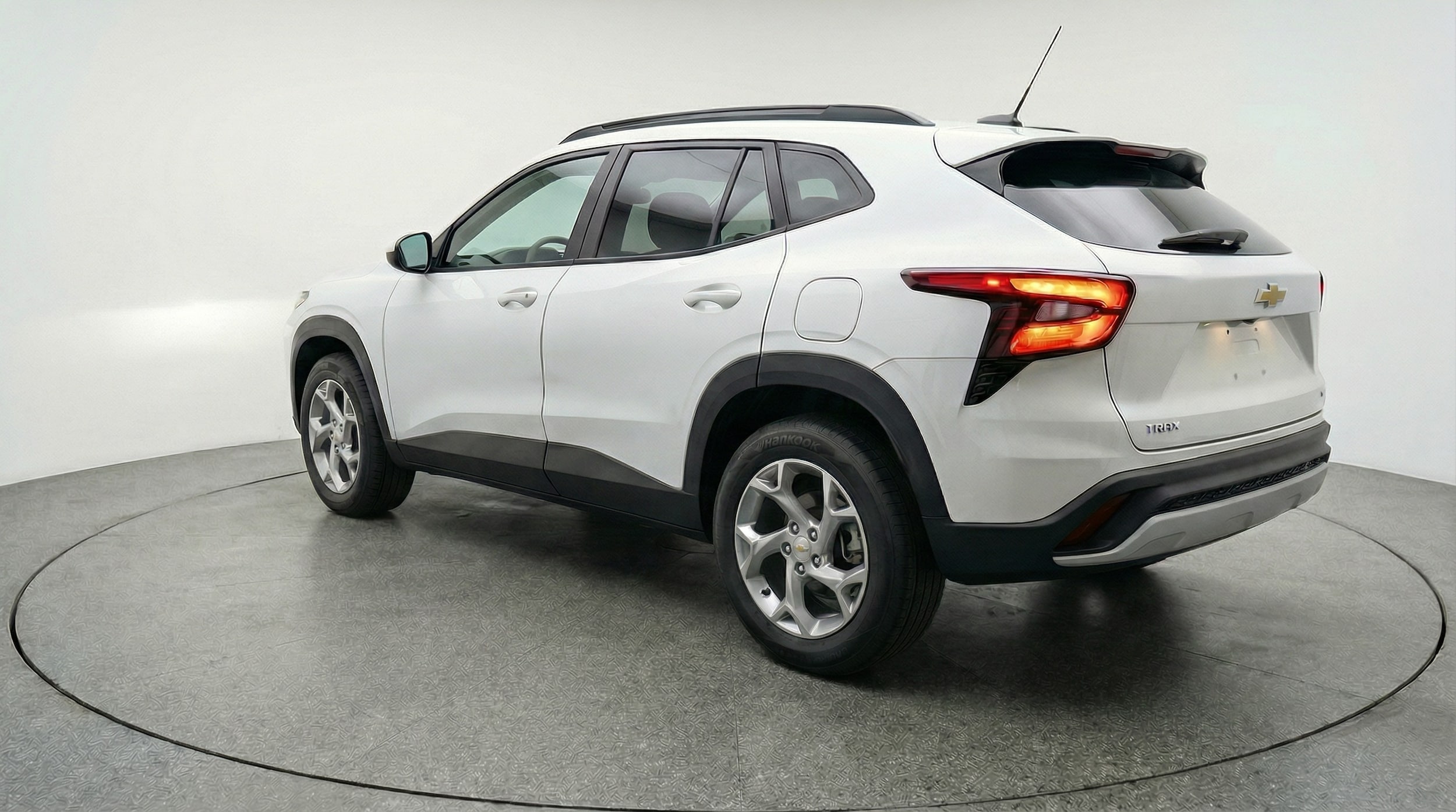 Thumbnail: 2025 Chevrolet Trax - 5