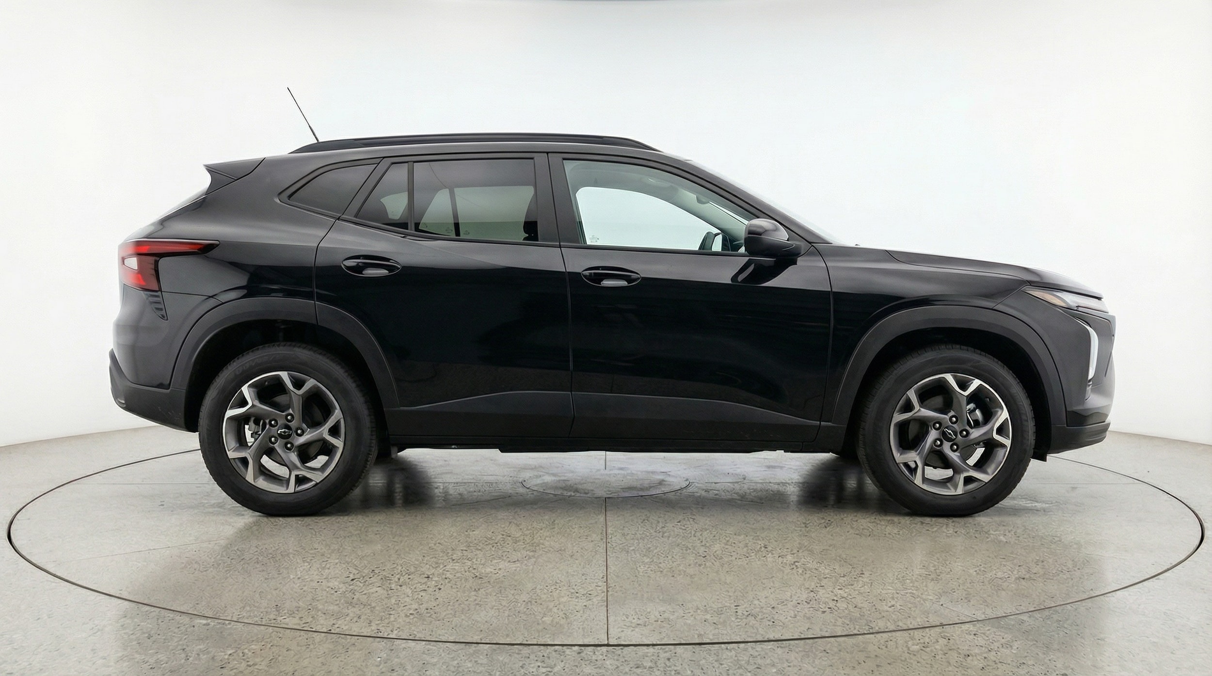 Thumbnail: 2025 Chevrolet Trax - 8