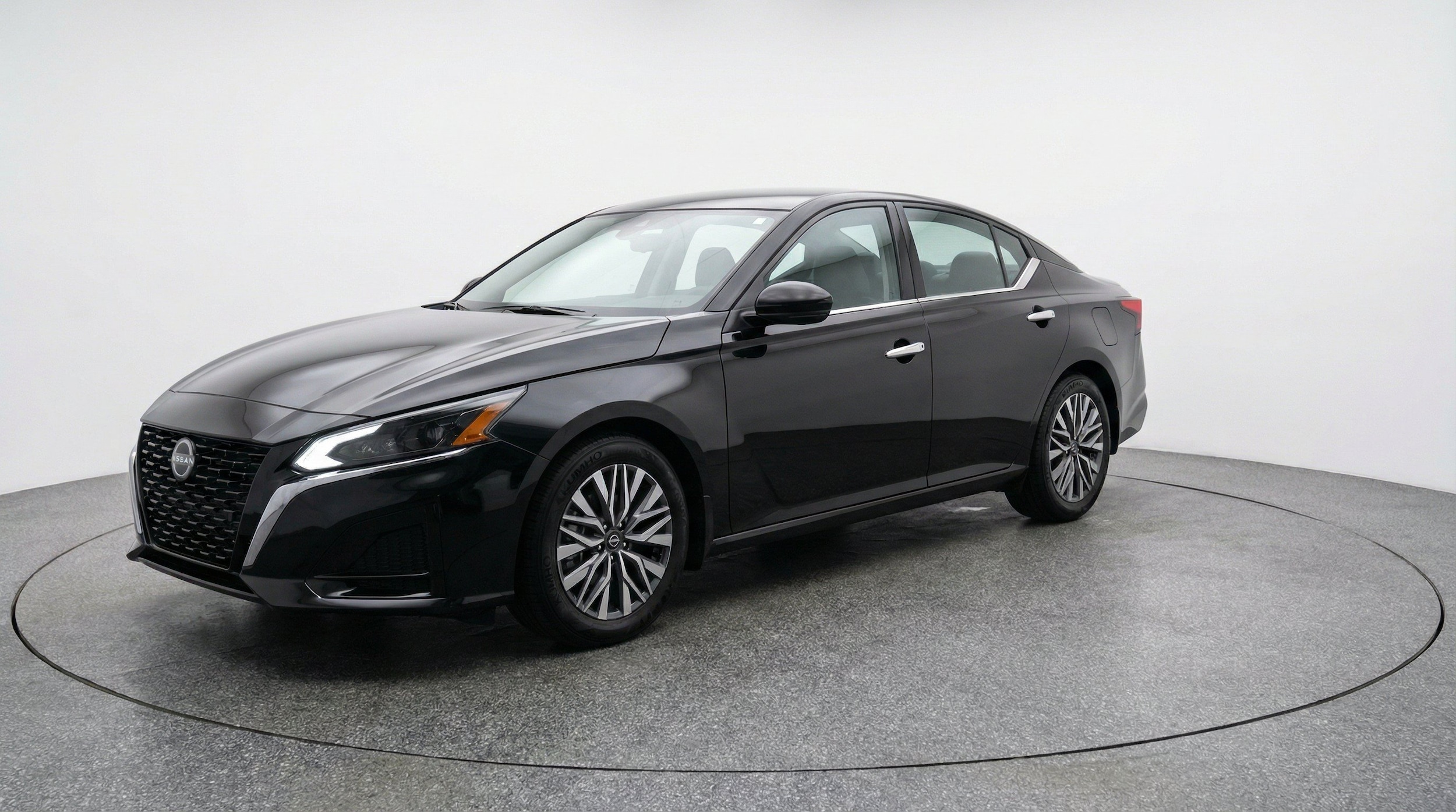 Thumbnail: 2025 Nissan Altima - 3