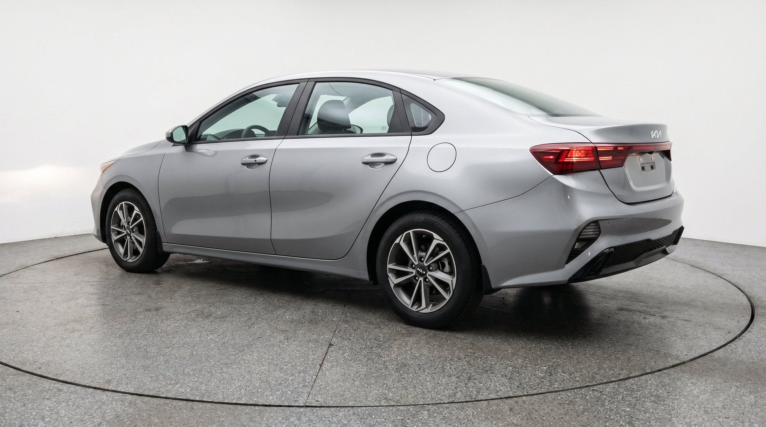 Thumbnail: 2024 Kia Forte - 6