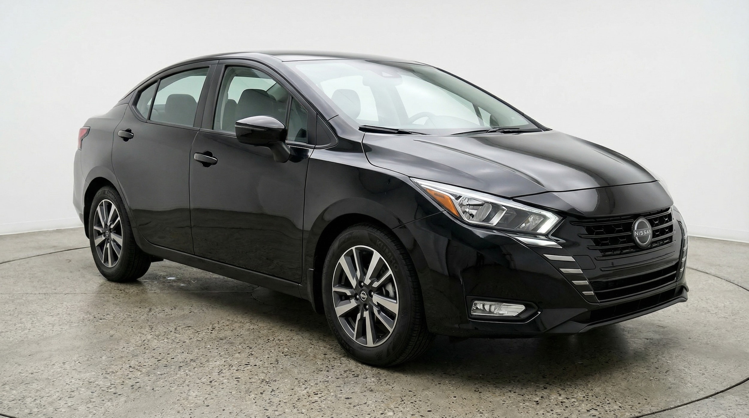 2025 Nissan Versa Sedan