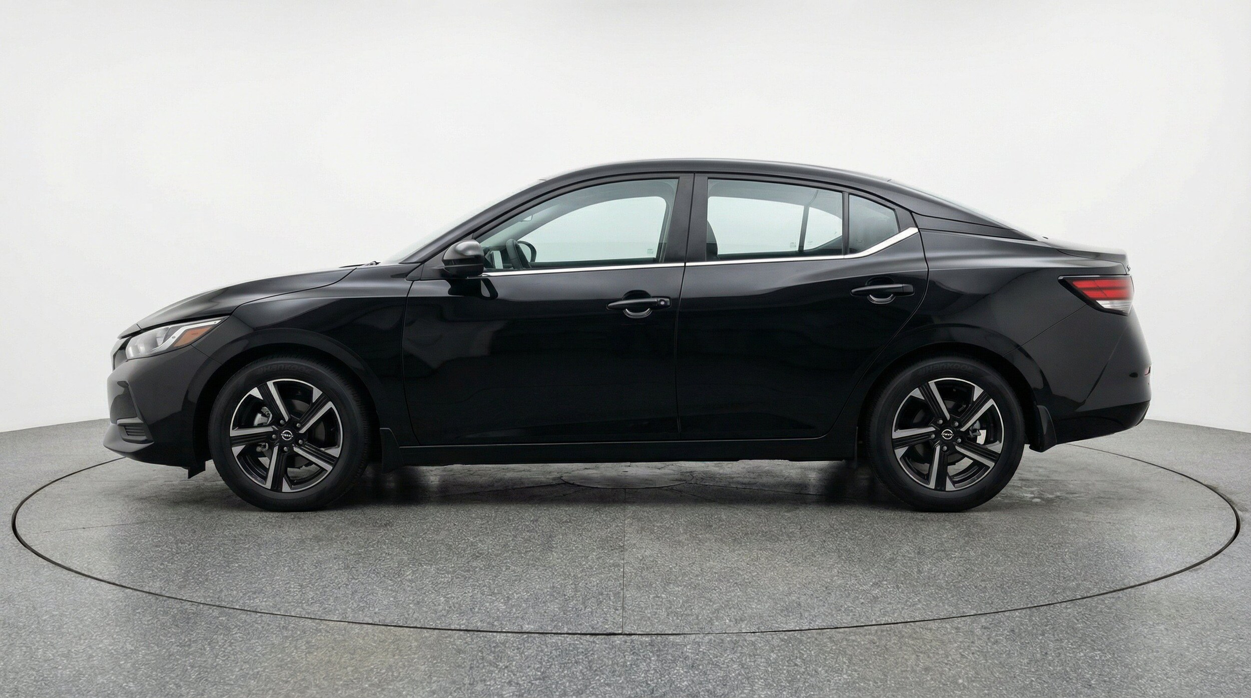 Thumbnail: 2025 Nissan Sentra - 5