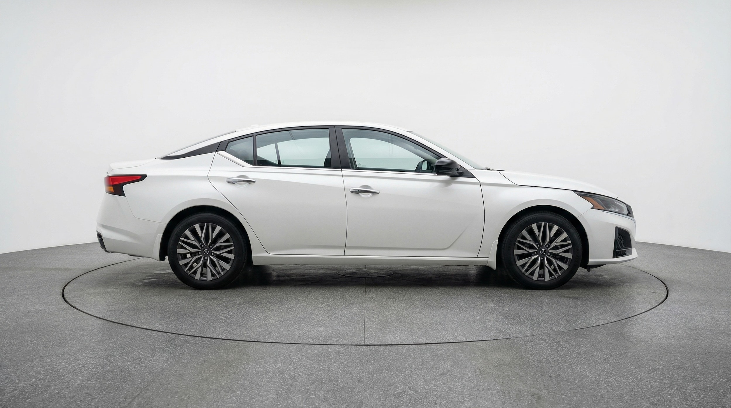 Thumbnail: 2025 Nissan Altima - 8