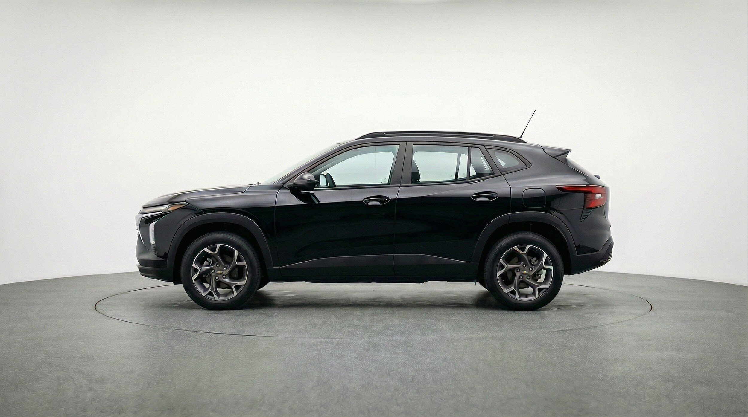 Thumbnail: 2025 Chevrolet Trax - 4