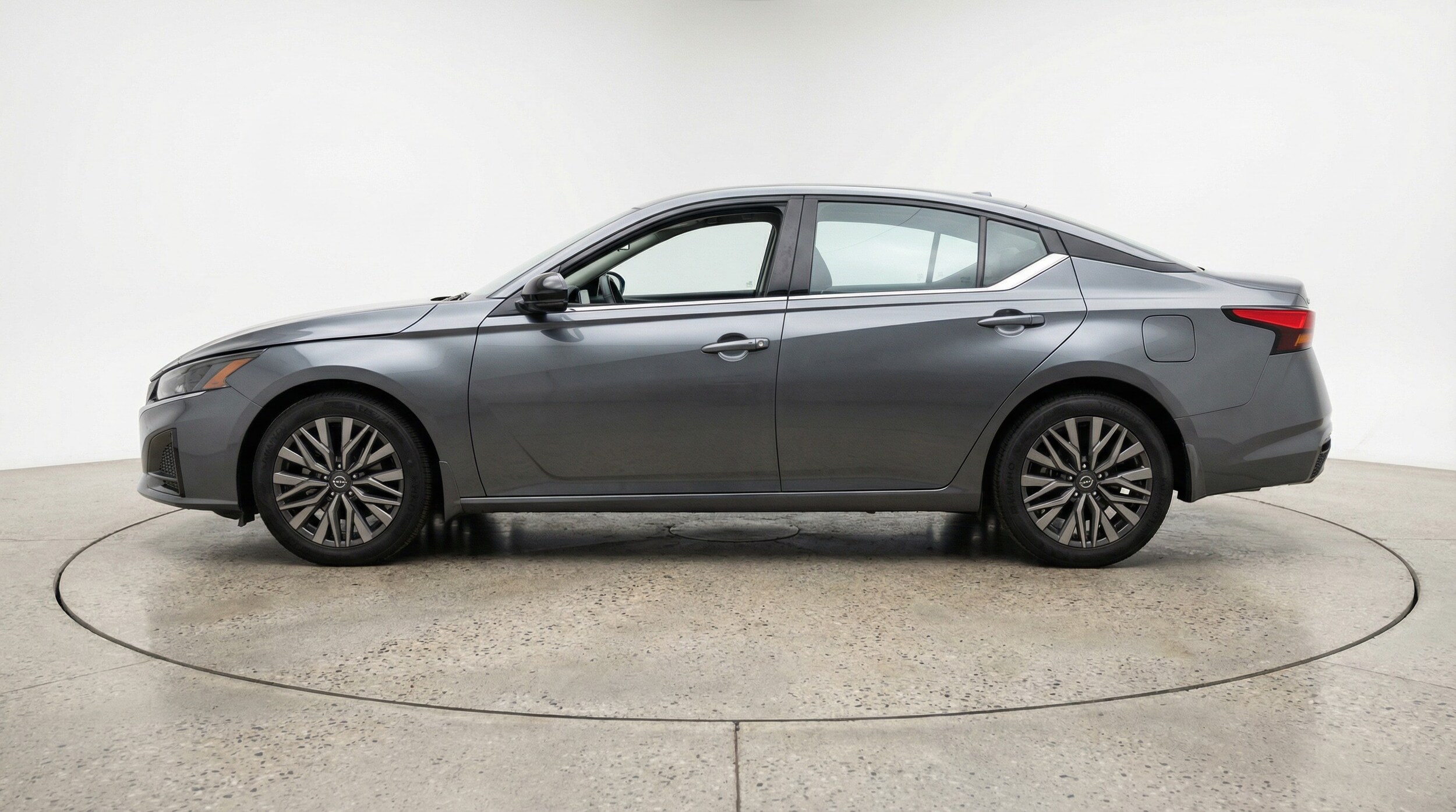 Thumbnail: 2025 Nissan Altima - 4