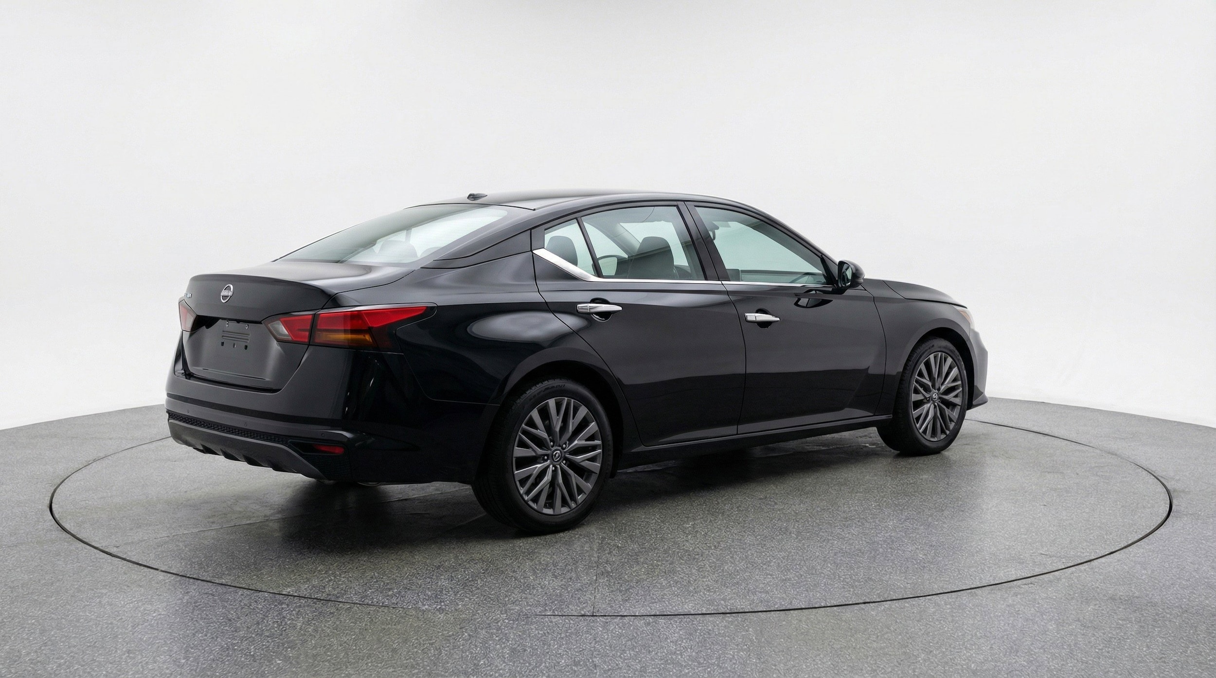 Thumbnail: 2025 Nissan Altima - 9