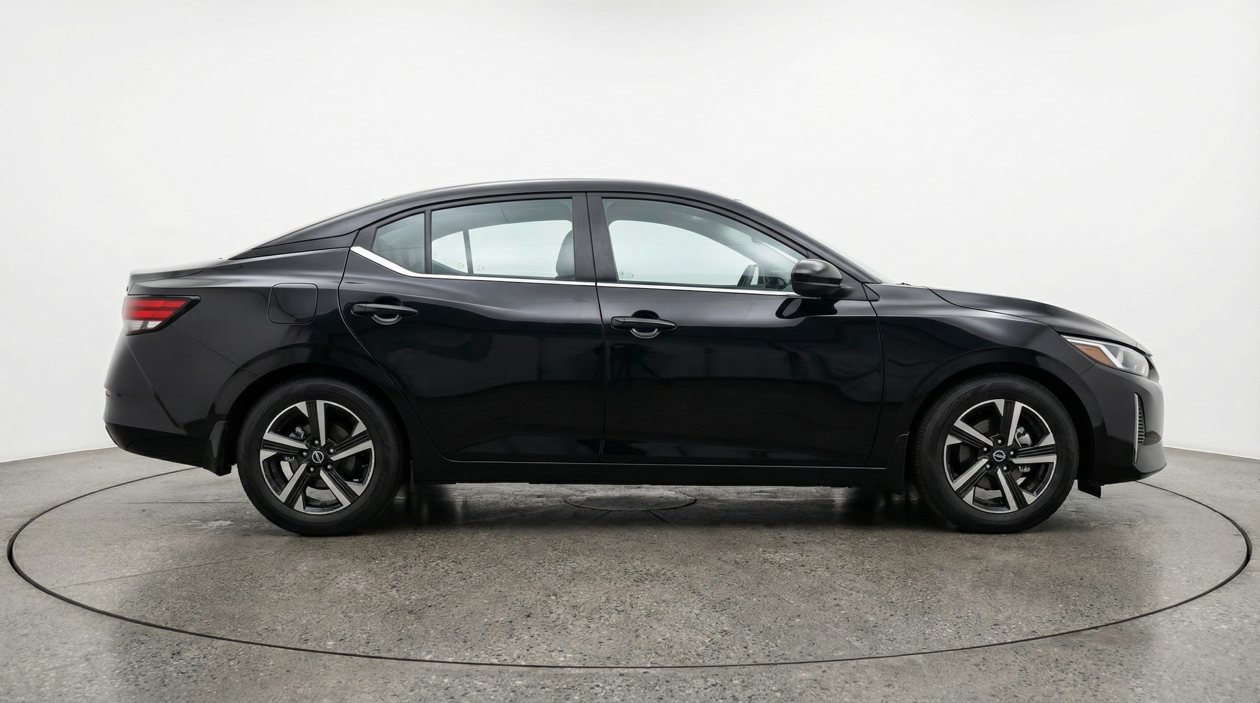 Thumbnail: 2025 Nissan Sentra - 8