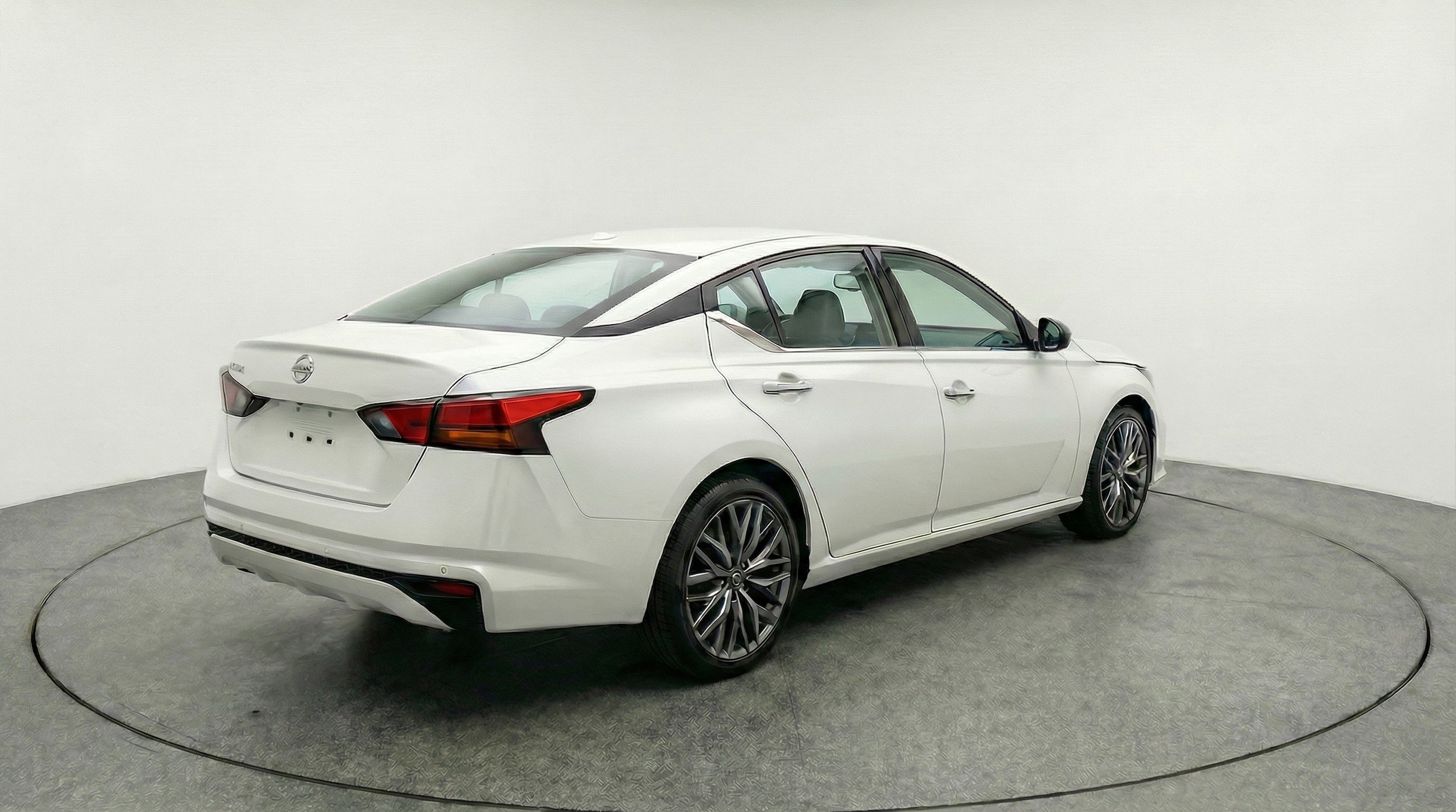 Thumbnail: 2025 Nissan Altima - 9