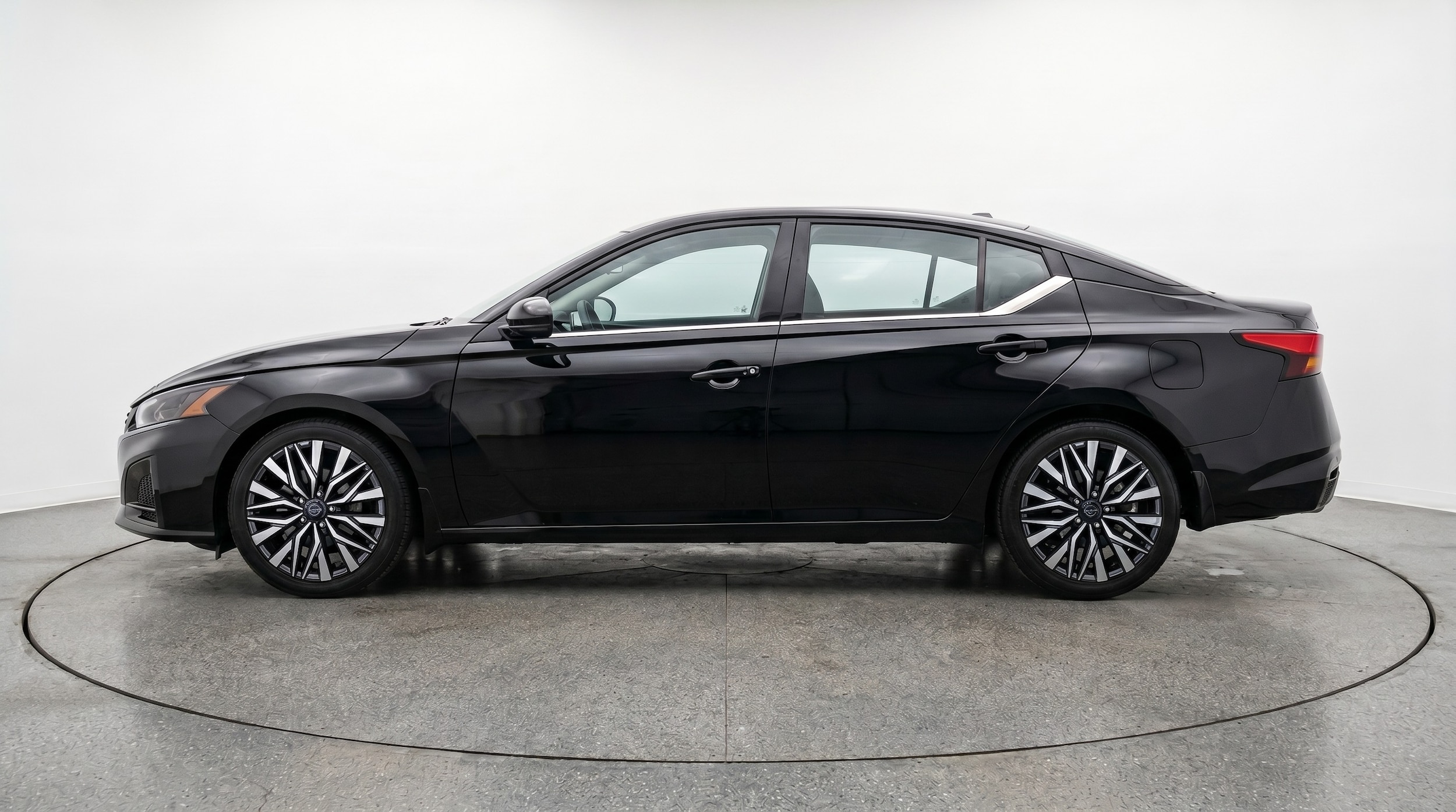 Thumbnail: 2025 Nissan Altima - 4