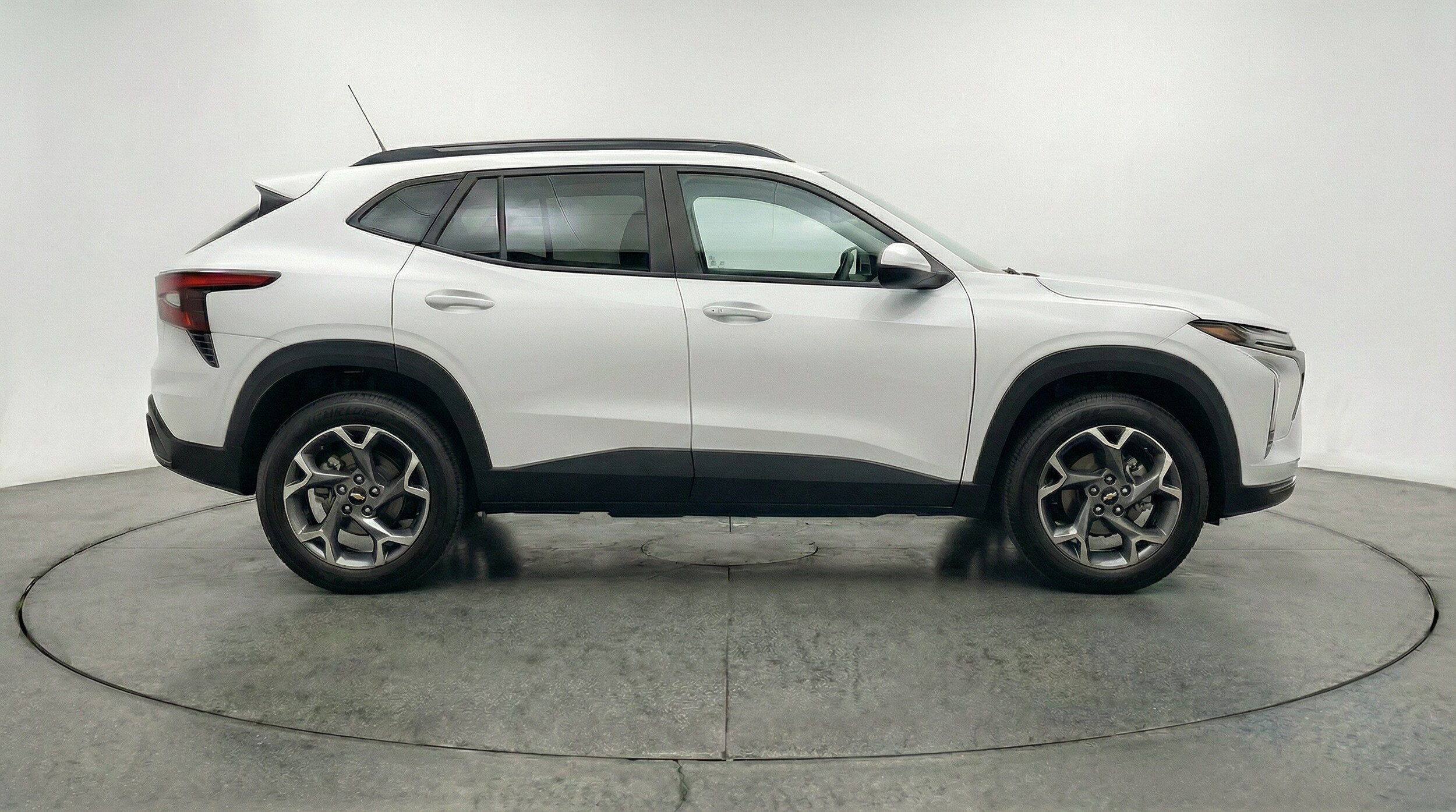 Thumbnail: 2025 Chevrolet Trax - 11