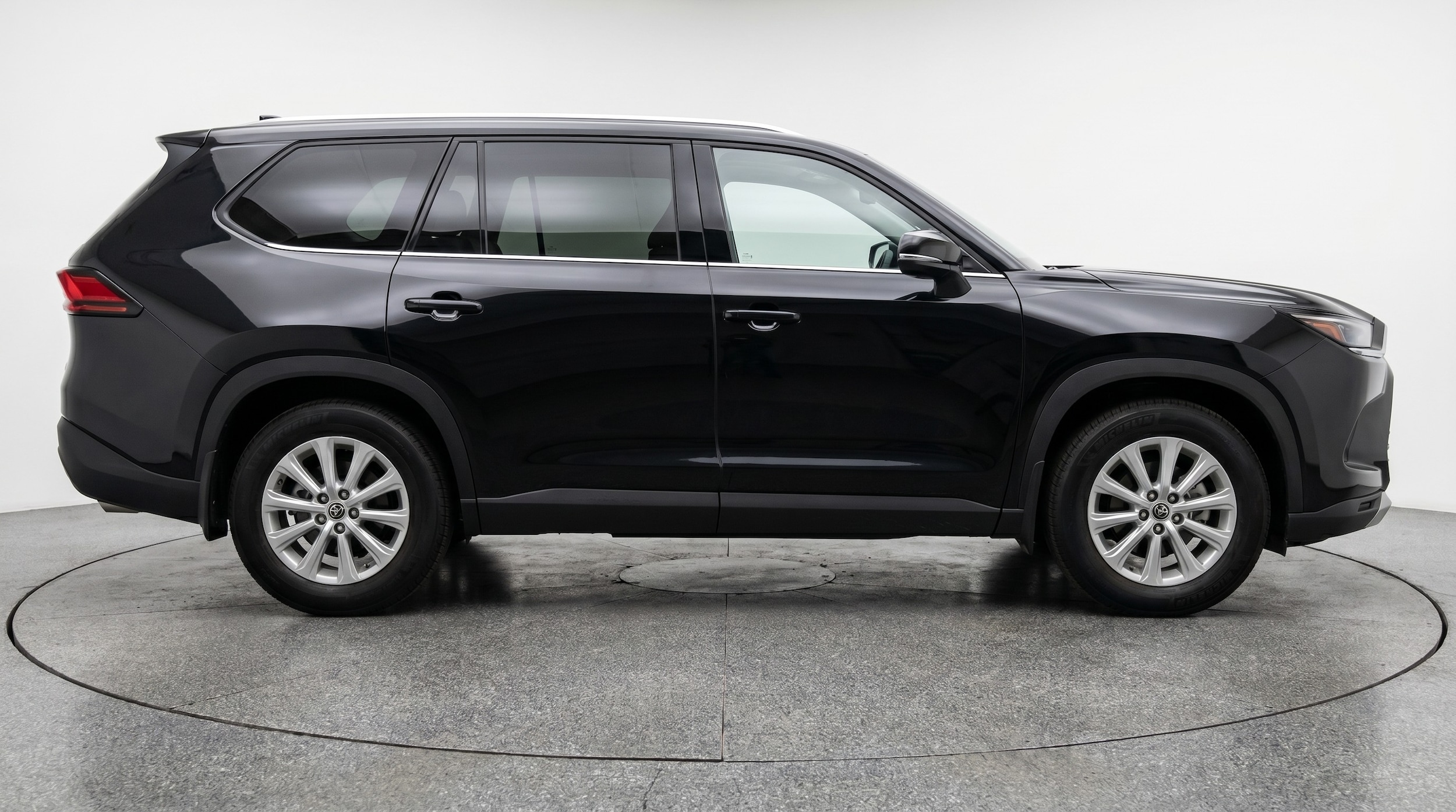 Thumbnail: 2025 Toyota Grand Highlander - 8