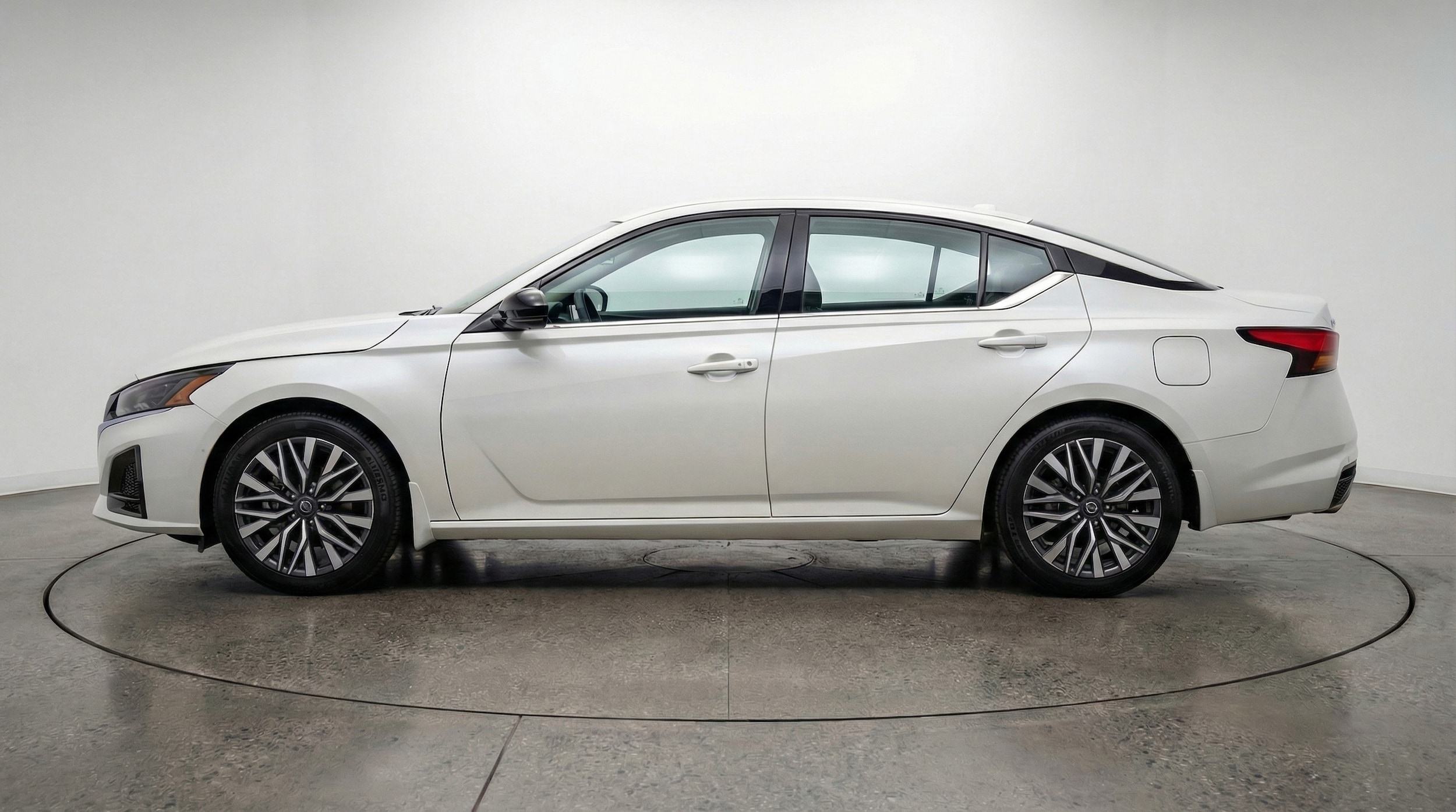 Thumbnail: 2025 Nissan Altima - 4