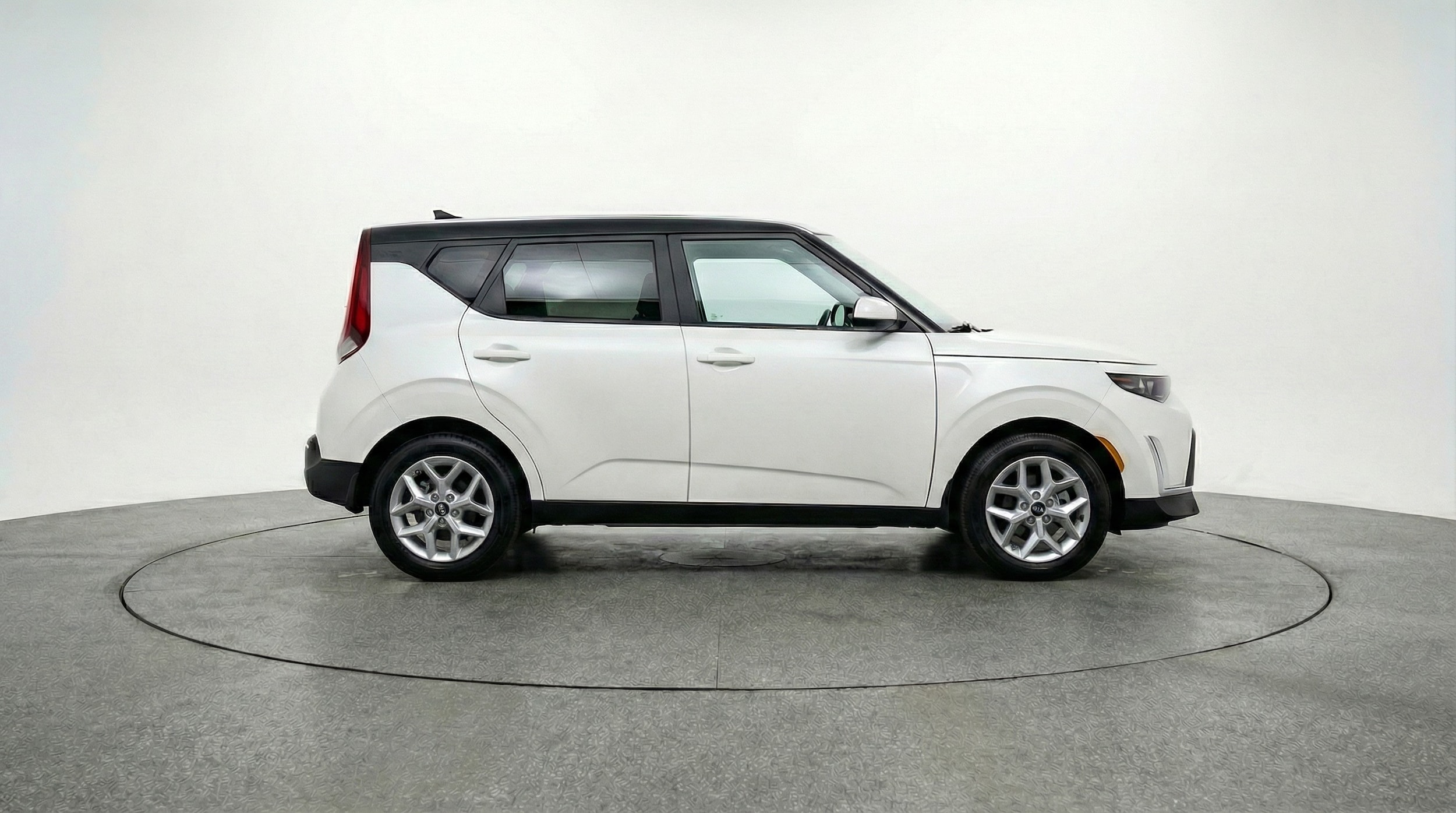 Thumbnail: 2025 Kia Soul - 8