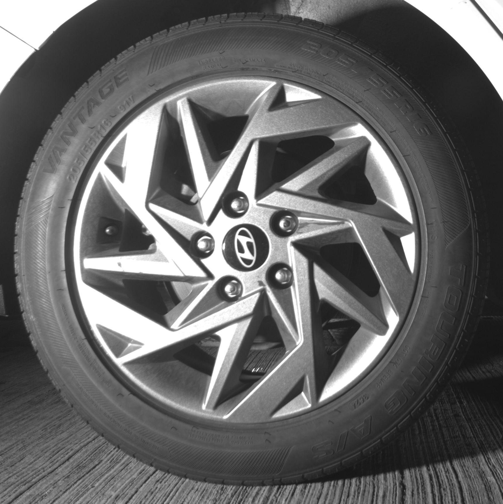 Thumbnail: 2024 Hyundai Elantra - 12