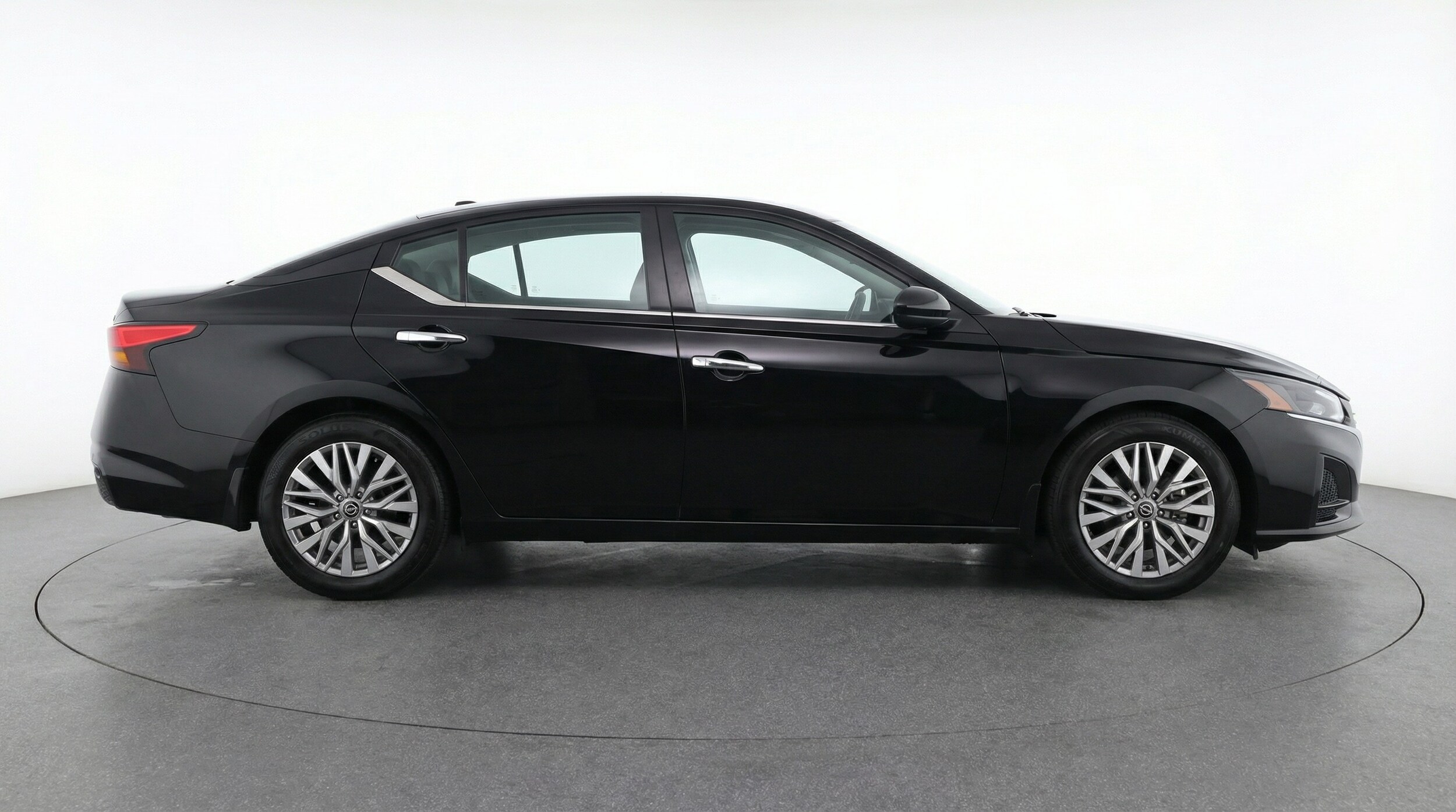 Thumbnail: 2025 Nissan Altima - 8