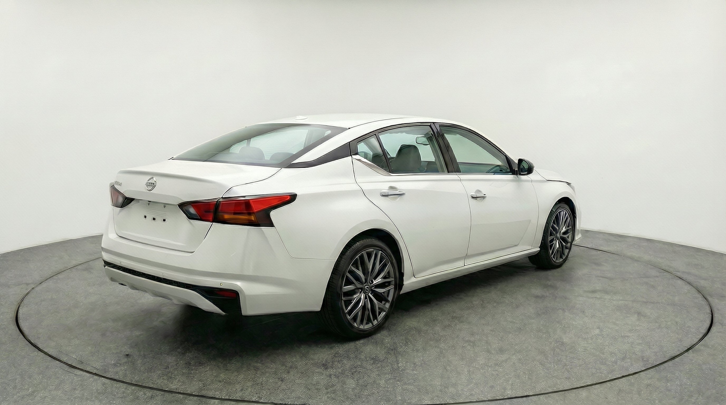 Thumbnail: 2025 Nissan Altima - 9
