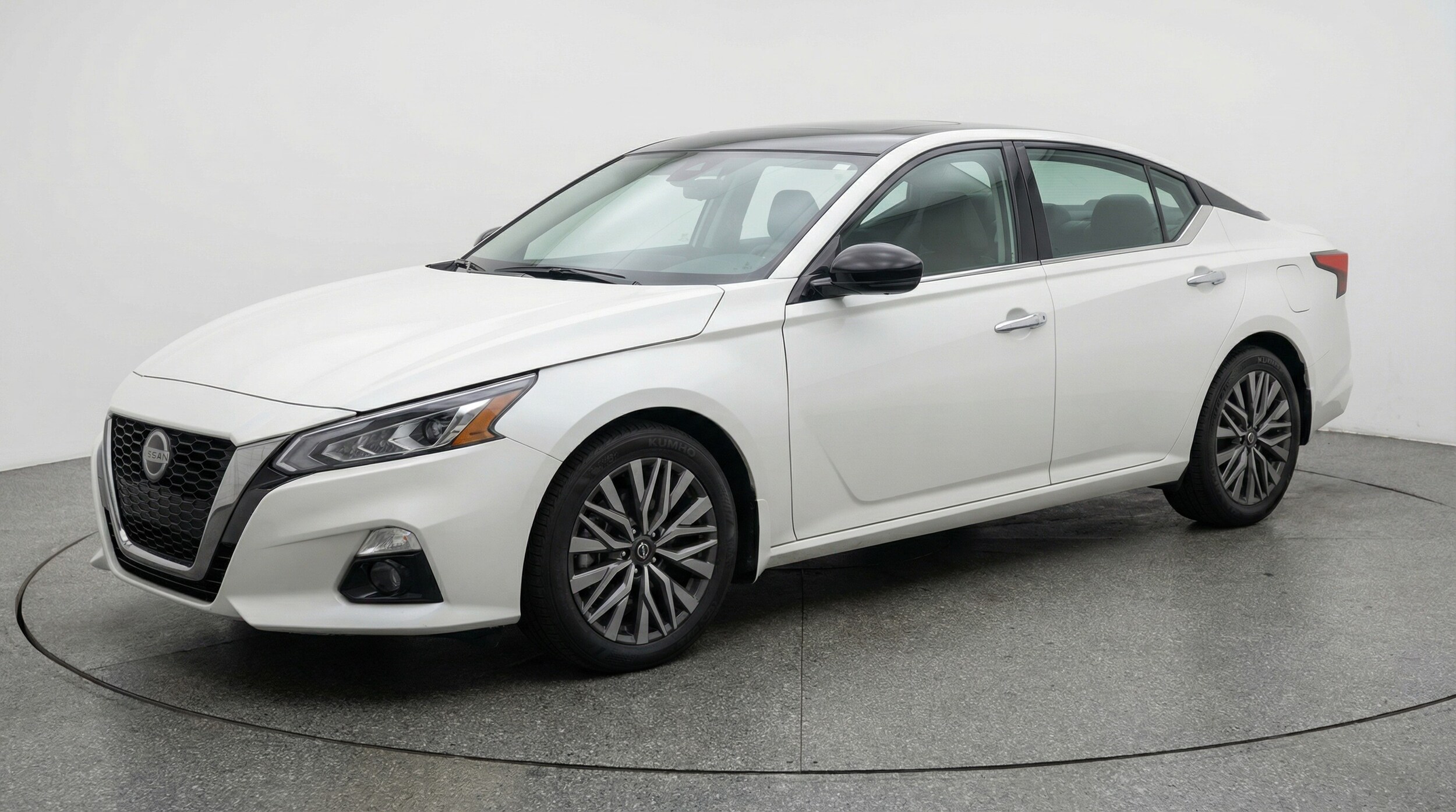 Thumbnail: 2025 Nissan Altima - 3