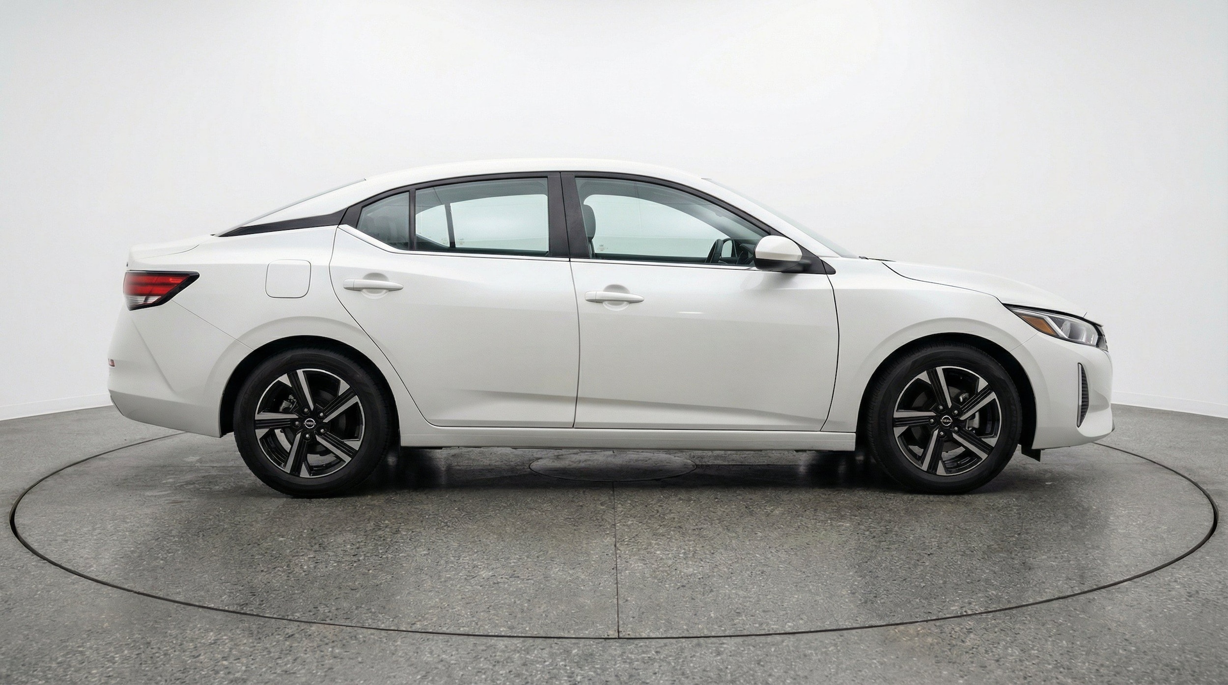 Thumbnail: 2025 Nissan Sentra - 10