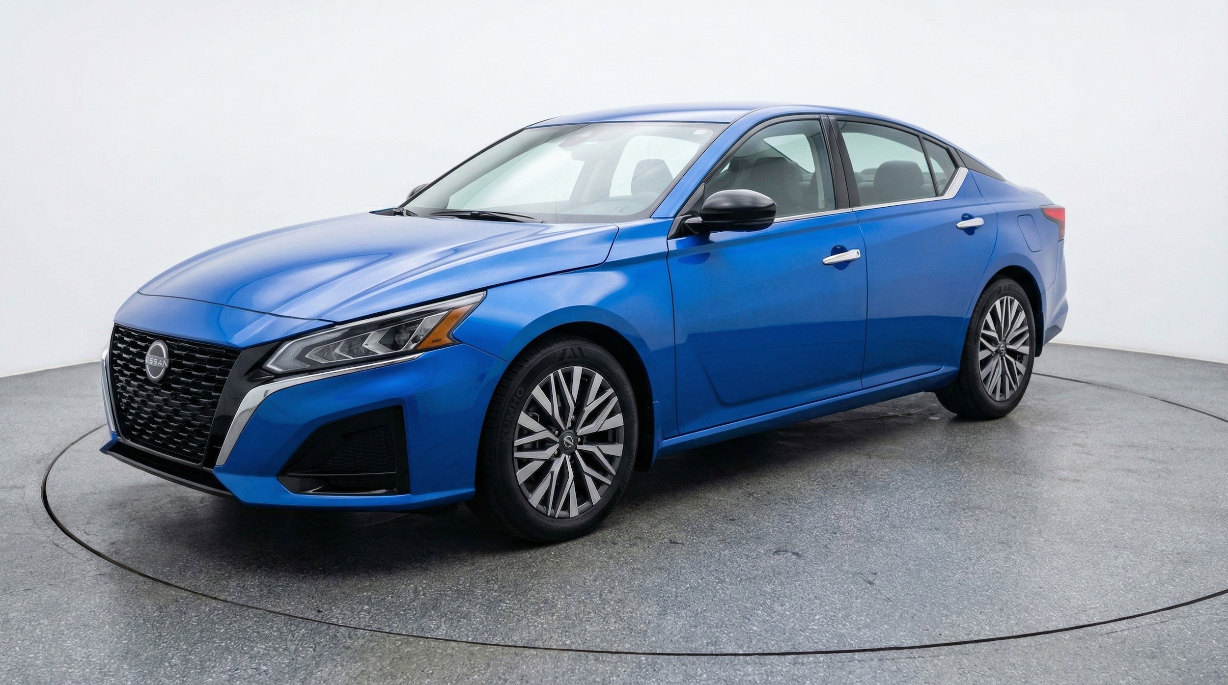 Thumbnail: 2025 Nissan Altima - 3