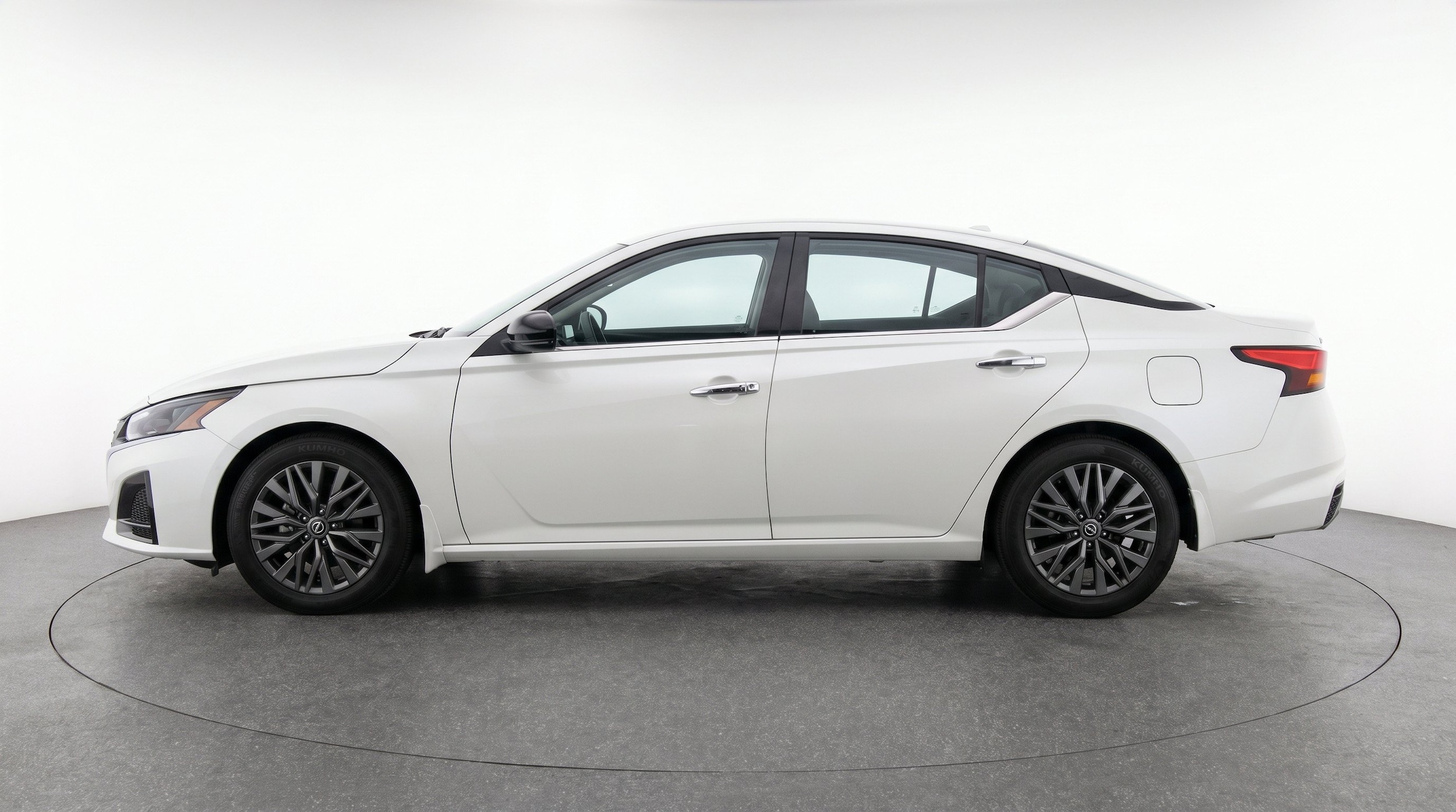 Thumbnail: 2025 Nissan Altima - 5