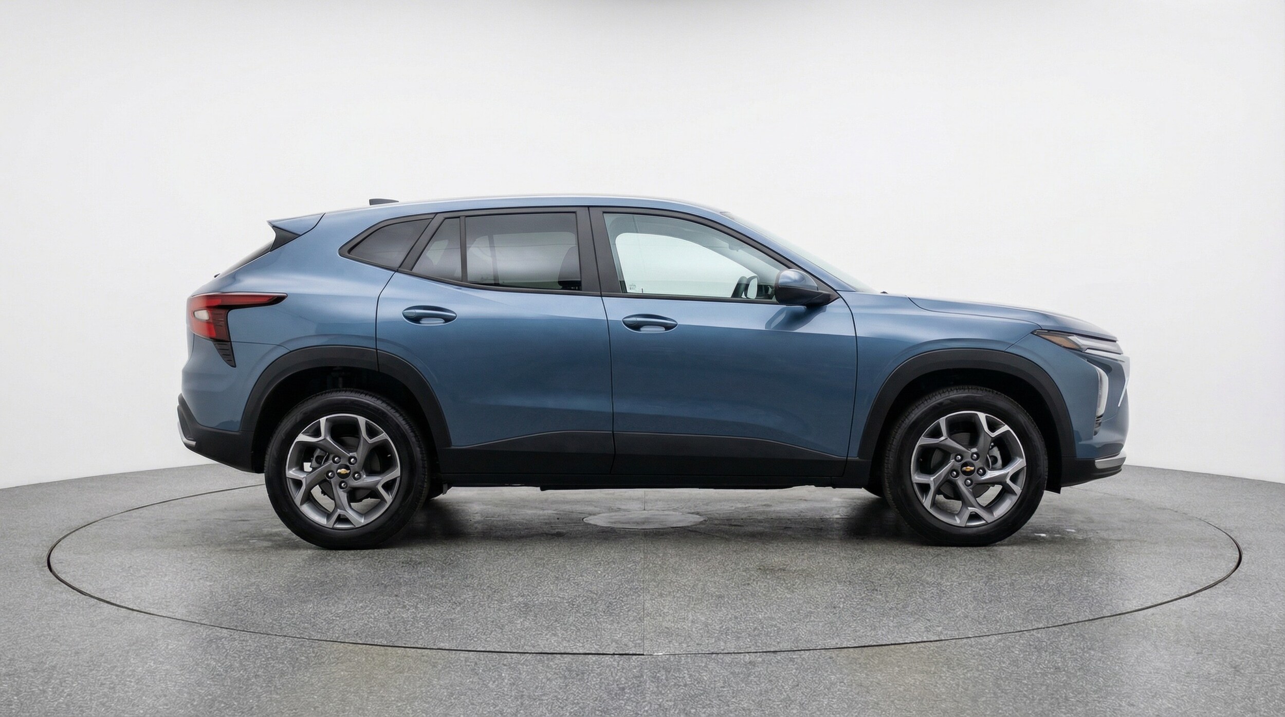 Thumbnail: 2025 Chevrolet Trax - 8