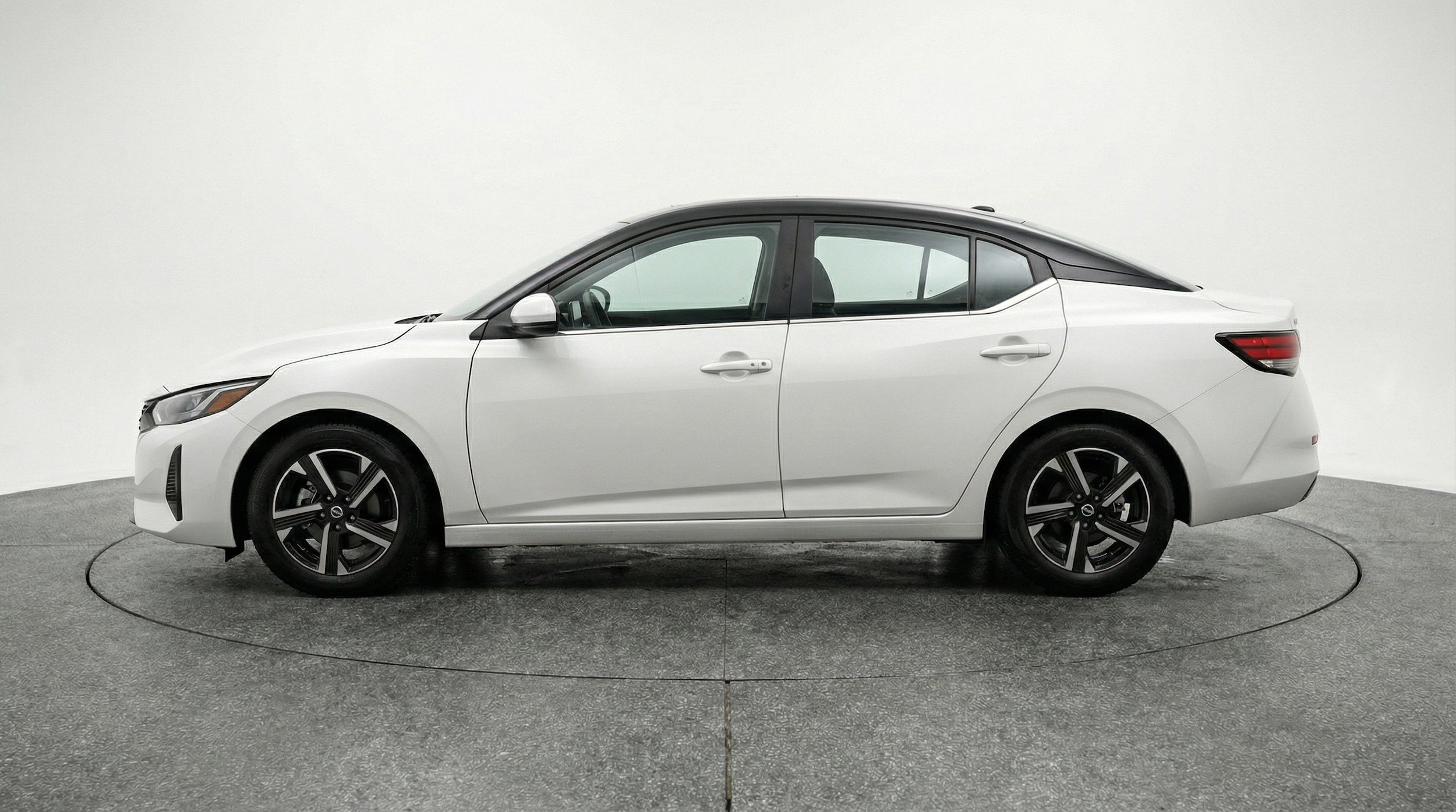 Thumbnail: 2025 Nissan Sentra - 5
