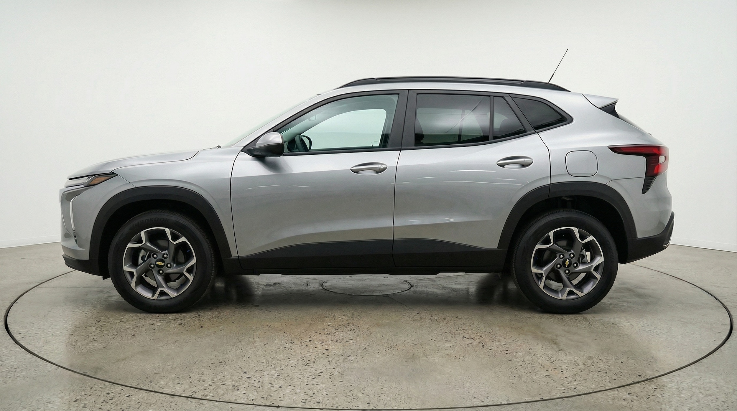 Thumbnail: 2025 Chevrolet Trax - 4